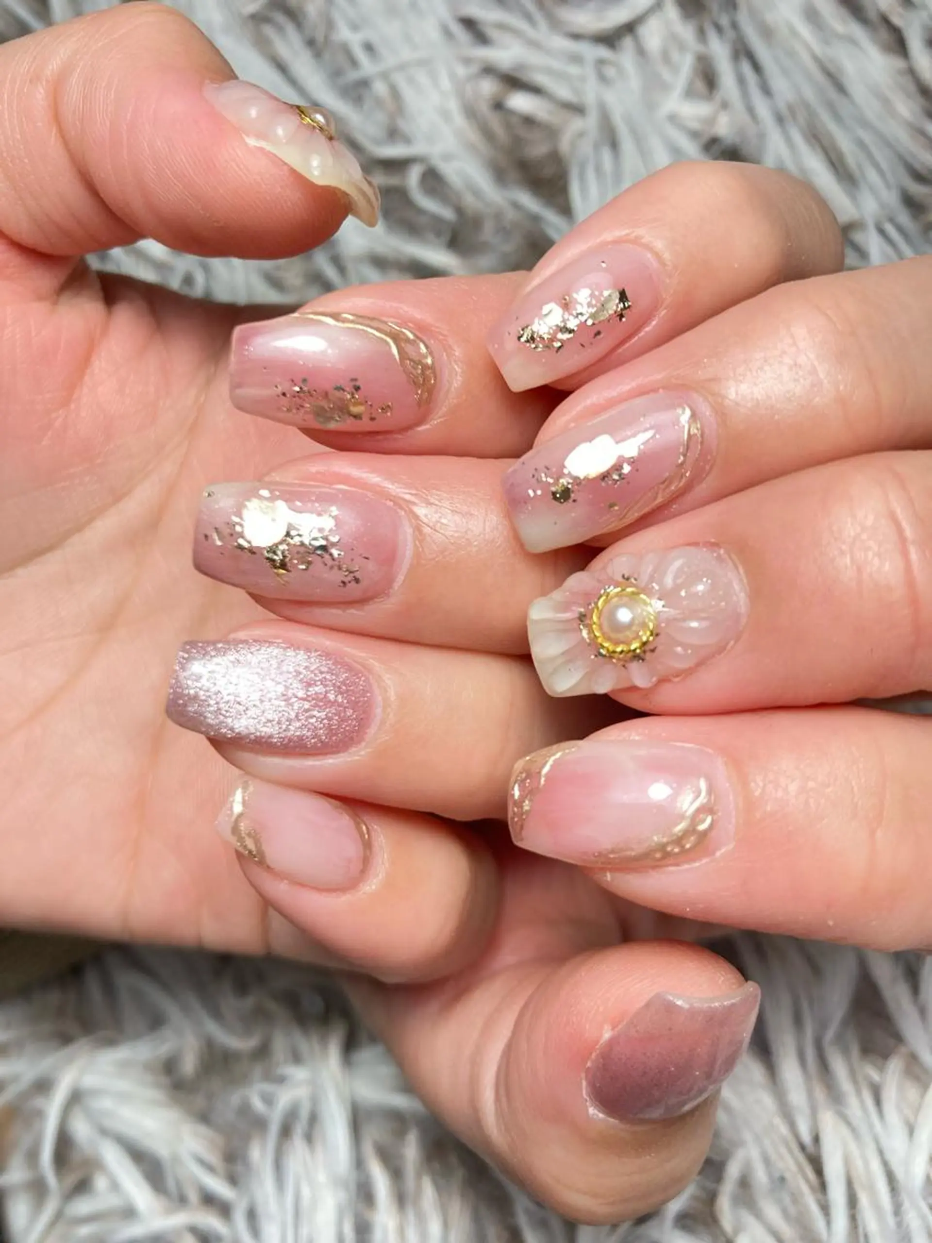 ミディアム ネイル ハンドネイル フットネイル ✴︎ Delightのネイルデザイン