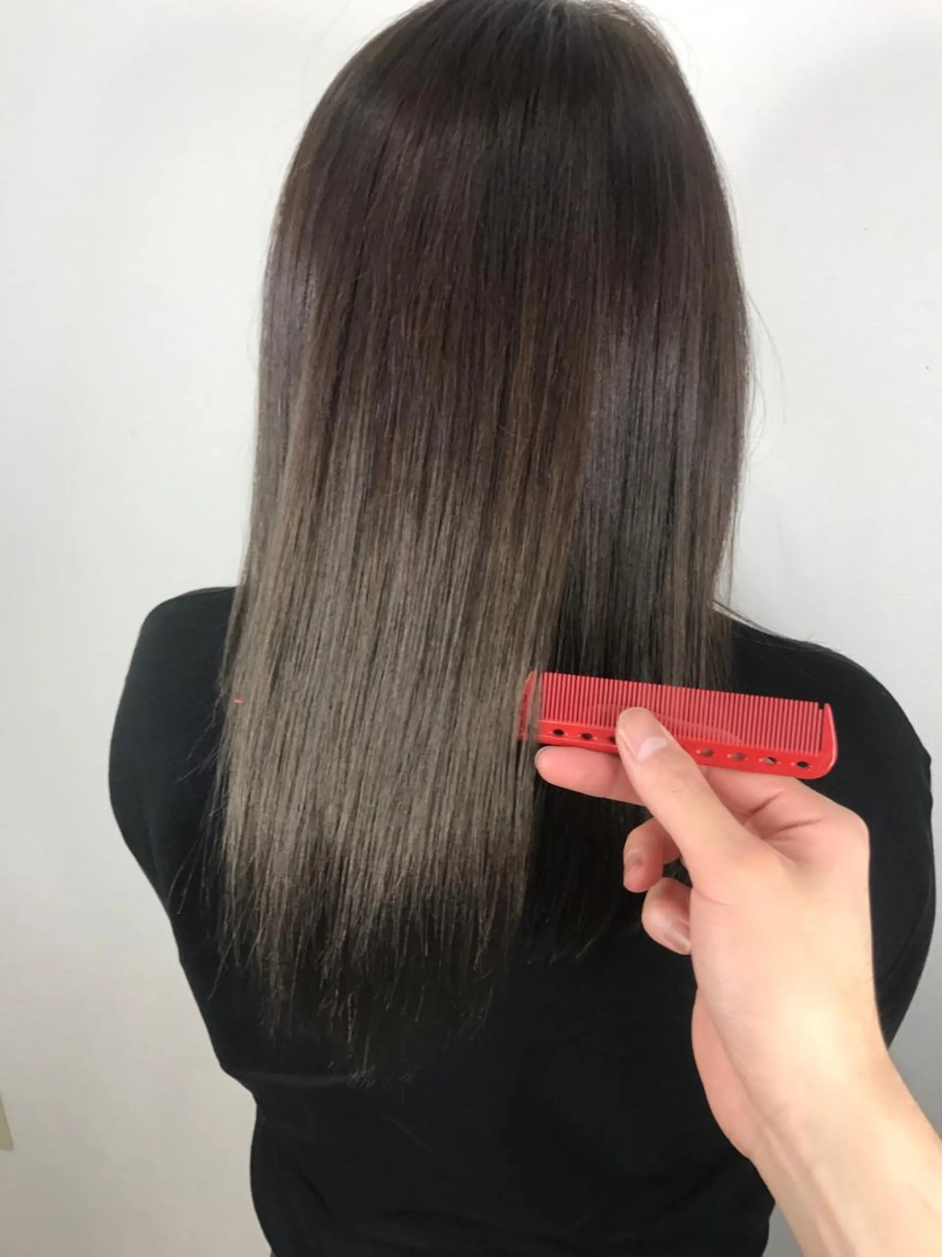 セミロング 髪質改善 白髪ぼかし、剥がし 富田隼仁のヘアスタイル