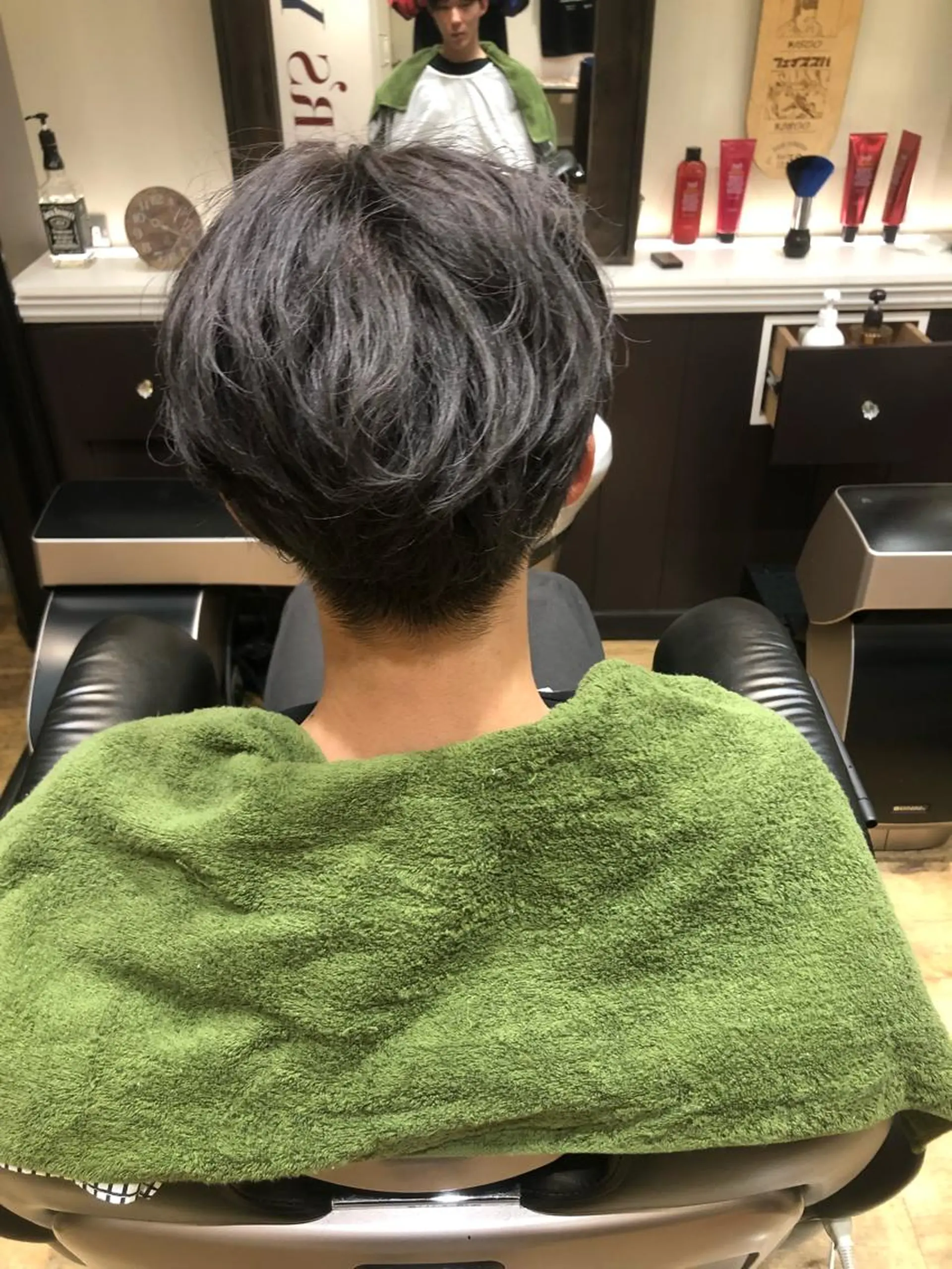 ミディアム カラー メンズ HAIRS YOSHIOKA所属・ヘアーズヨシオカ MENSヒゲ脱毛のエステ・リラクイメージ