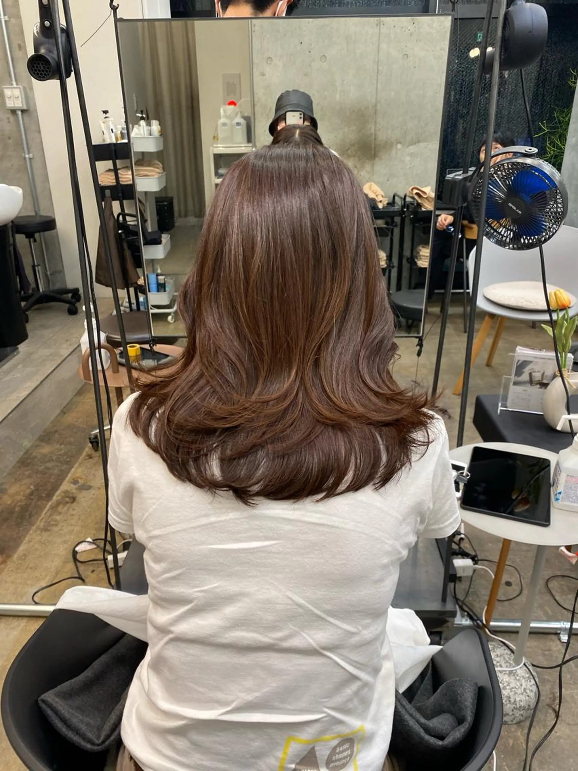 ミディアム 飯田 みづきのヘアスタイル