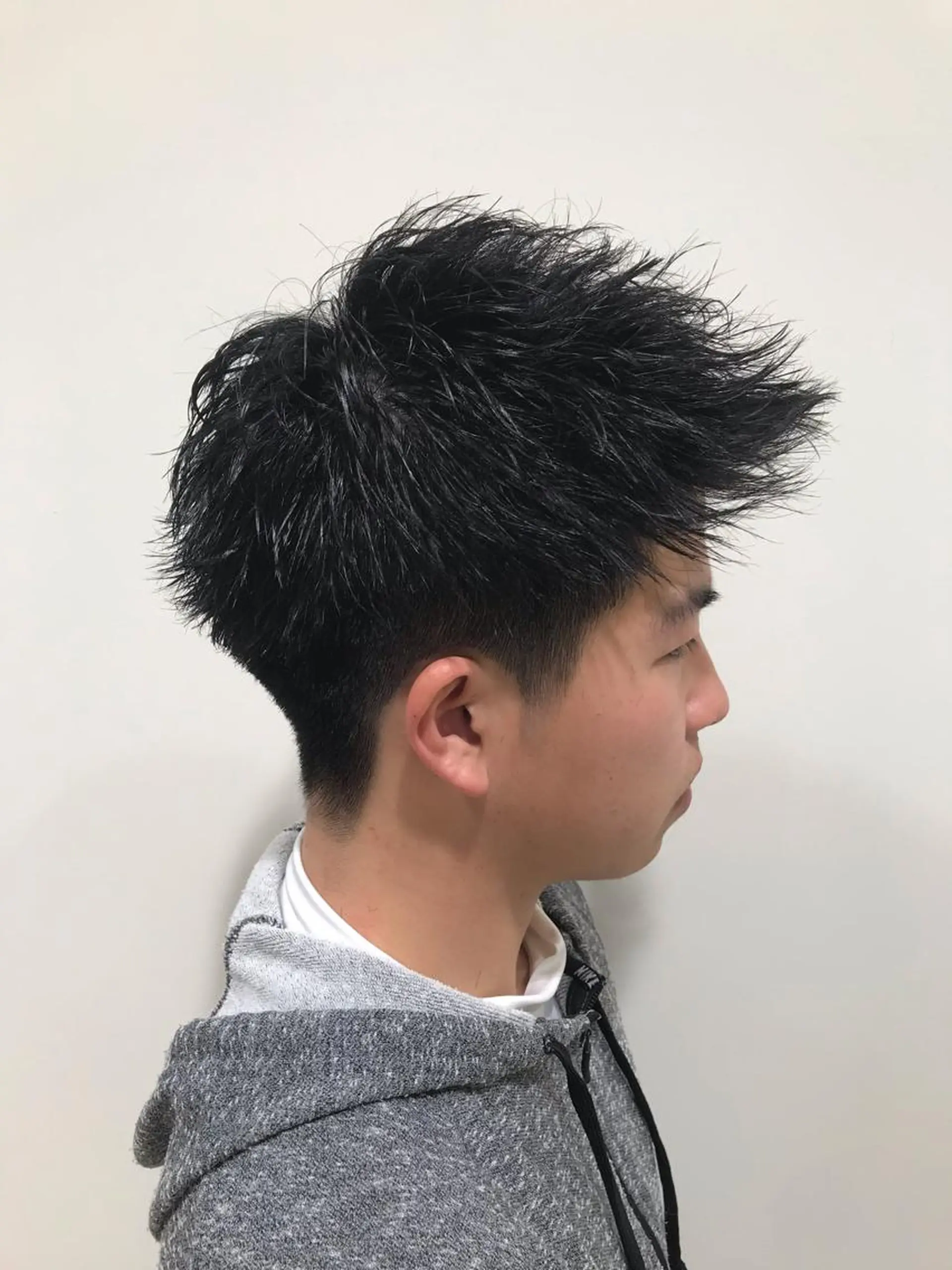 パーマ メンズ 刈り上げ y.s.h所属・ハイトーンカラー🌈 メンズパーマ鈴木康平のヘアスタイル