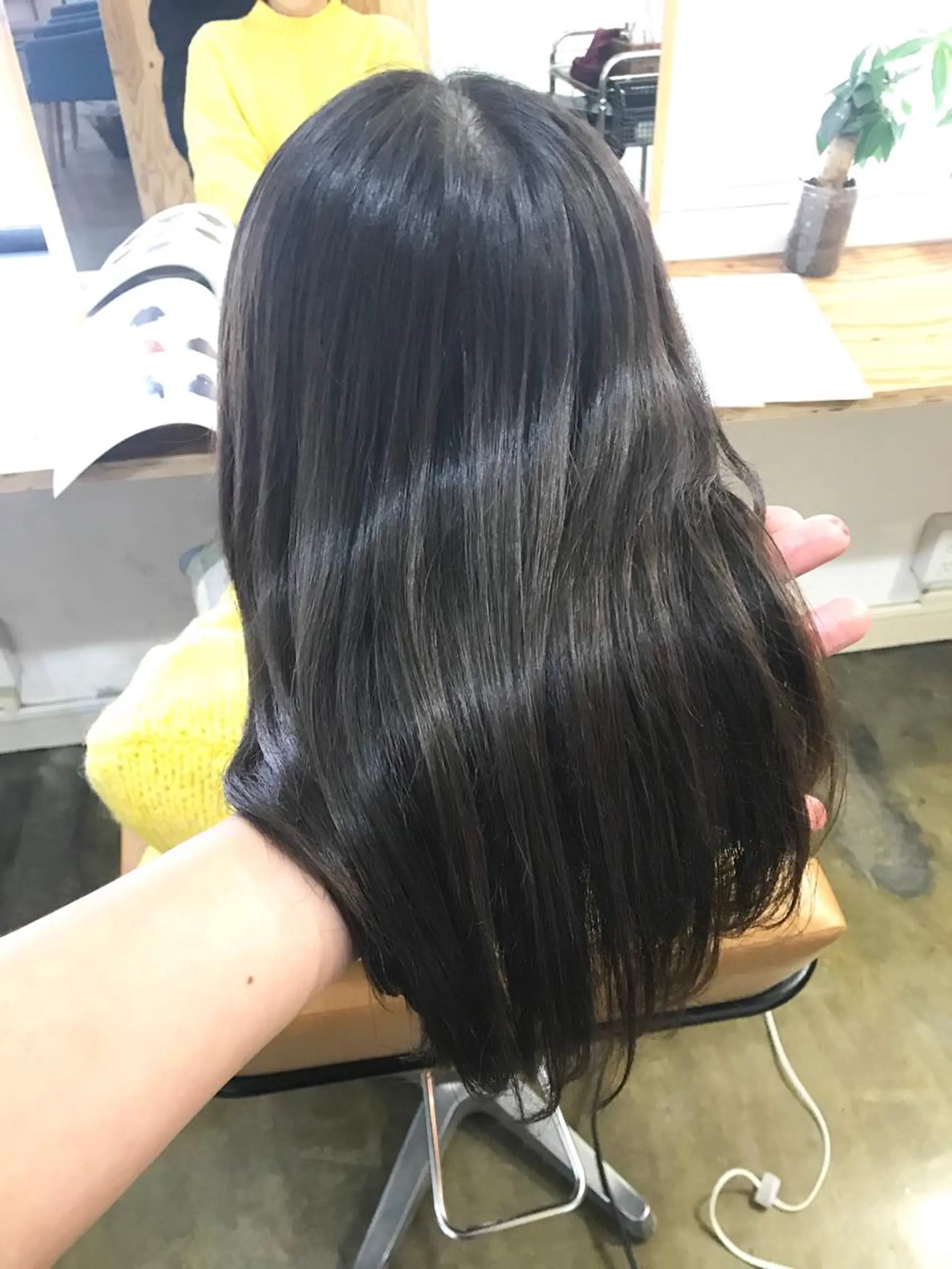 セミロング カラー 髪質改善 💎髪質改善💎 デザイナーshinのヘアスタイル