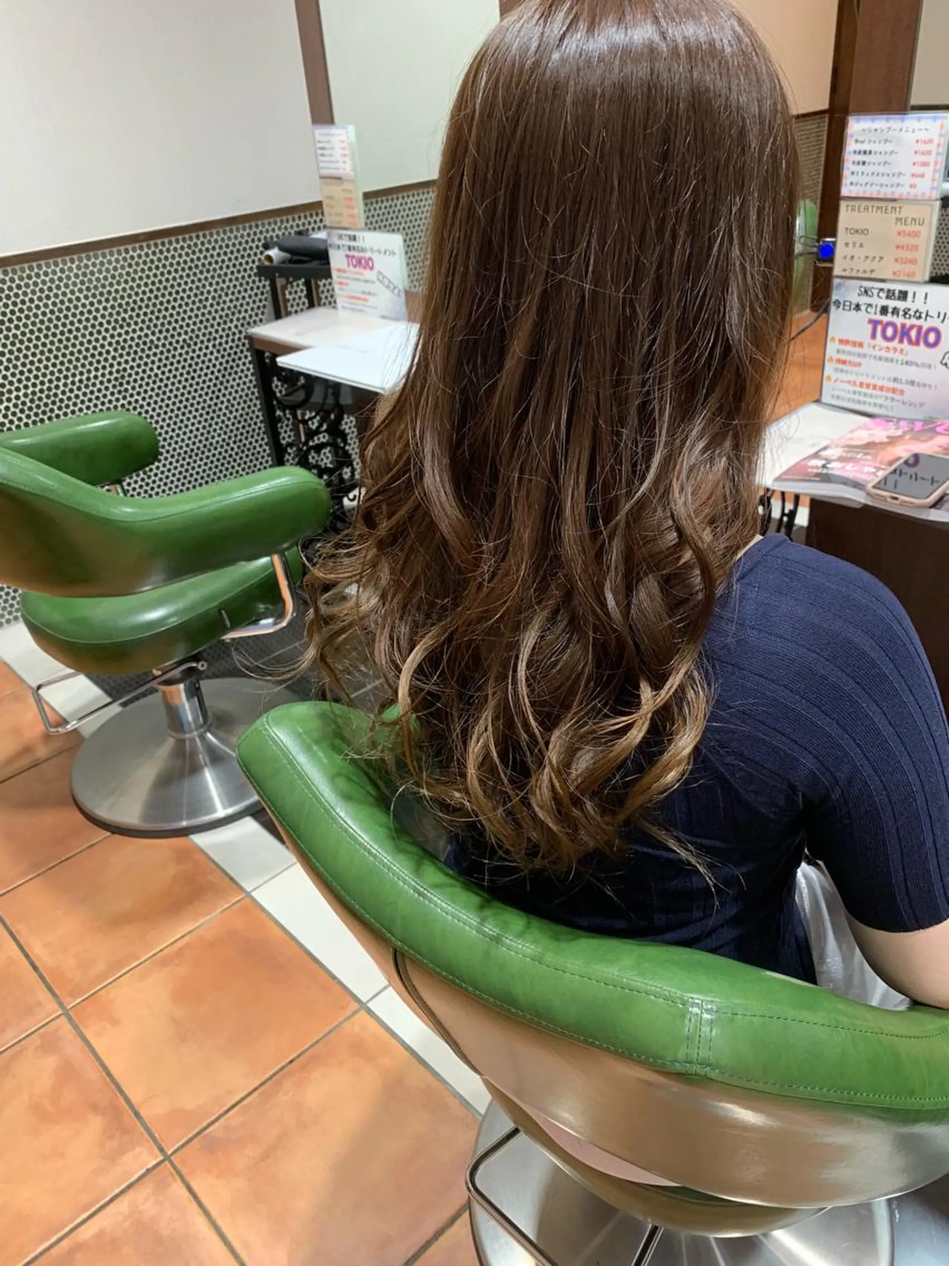 ミディアム カラーリスト菅澤 岳のヘアスタイル