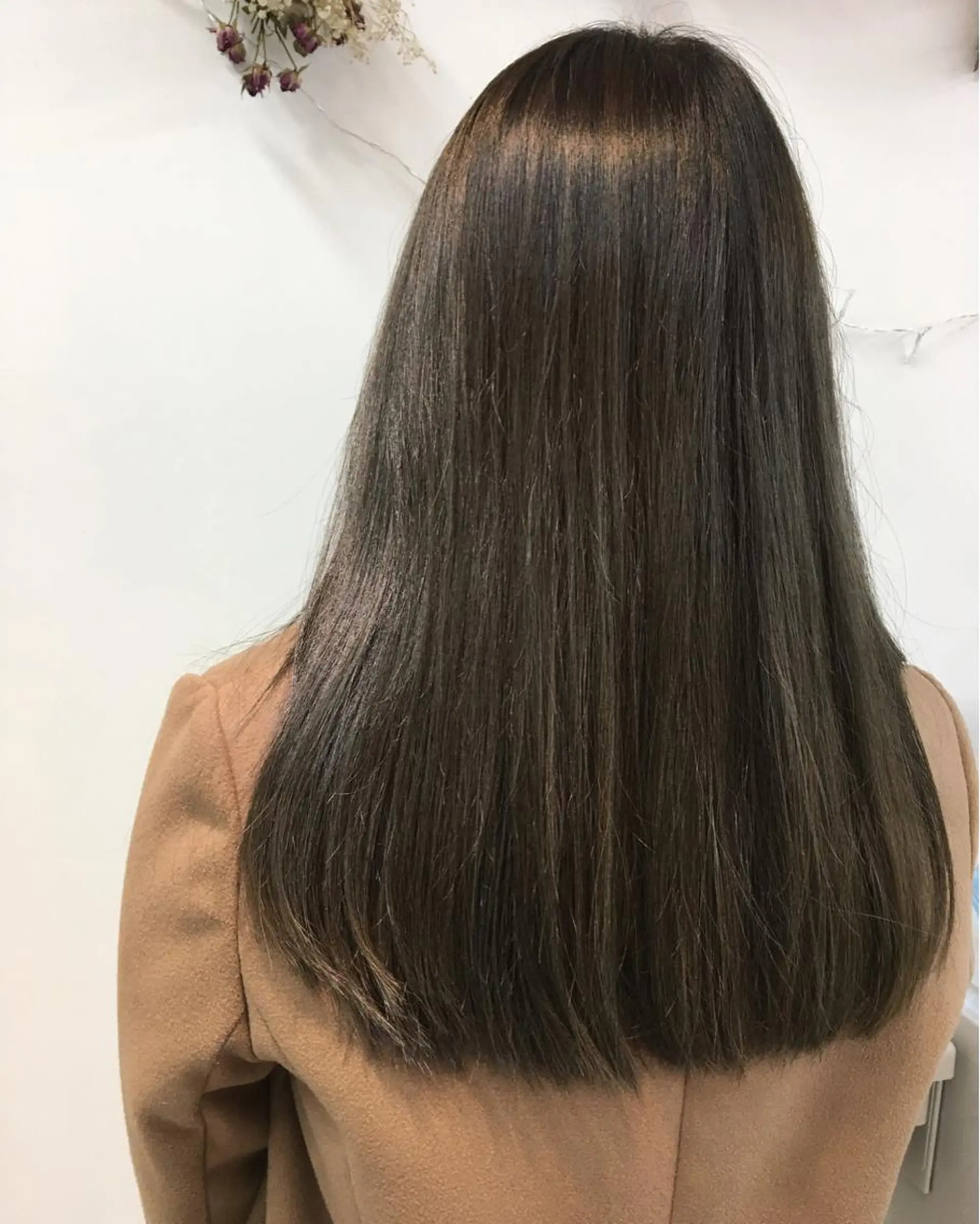 ロング カラー グレージュ カーキグレージュ SALOWIN  原宿ash所属・タナカ タクヤのヘアスタイル