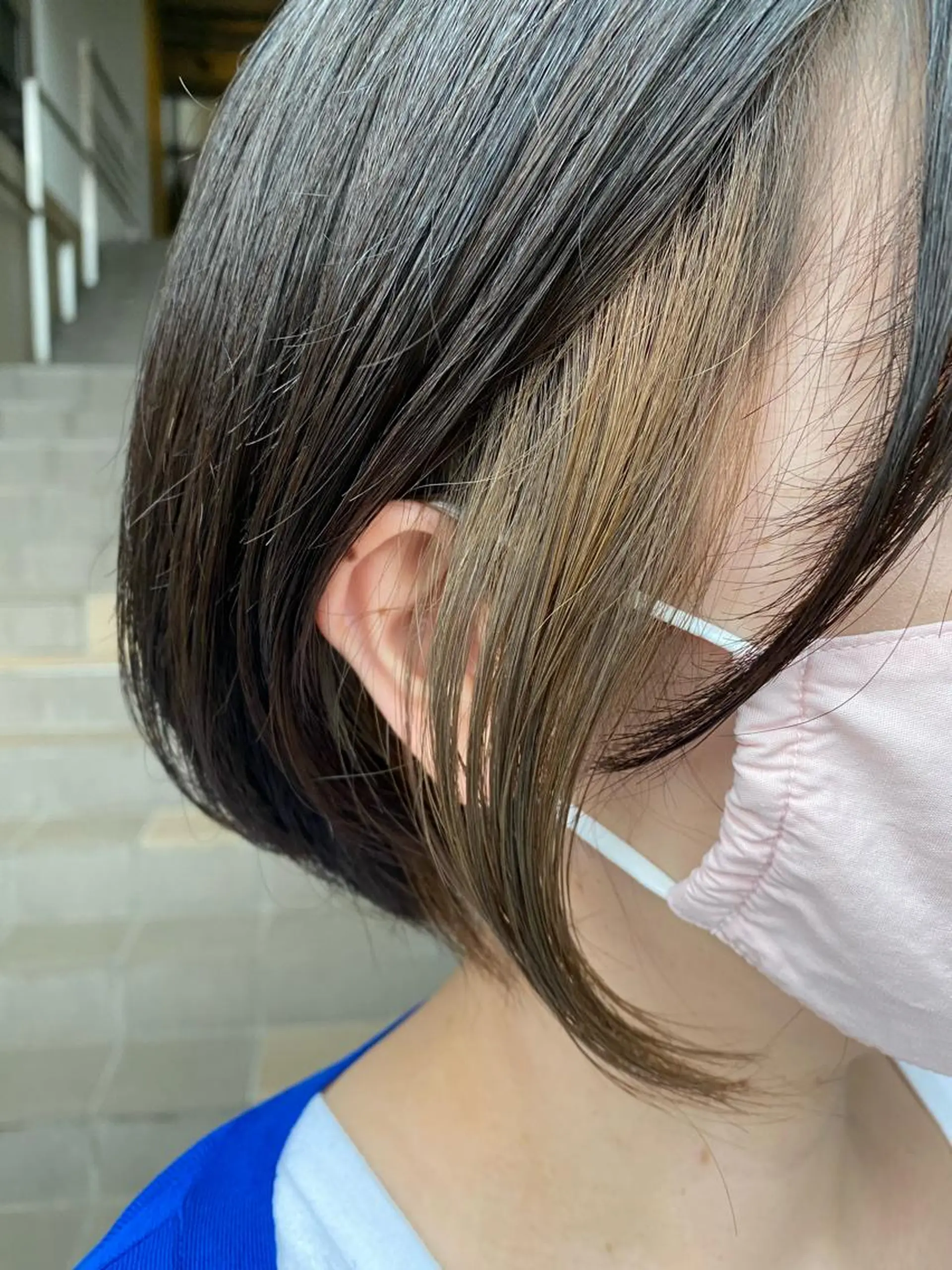 ショート カラー ブリーチ デザインカラー イヤリングカラー ヘアカラー エクステ／インナー カラー 礒野朱里のヘアスタイル