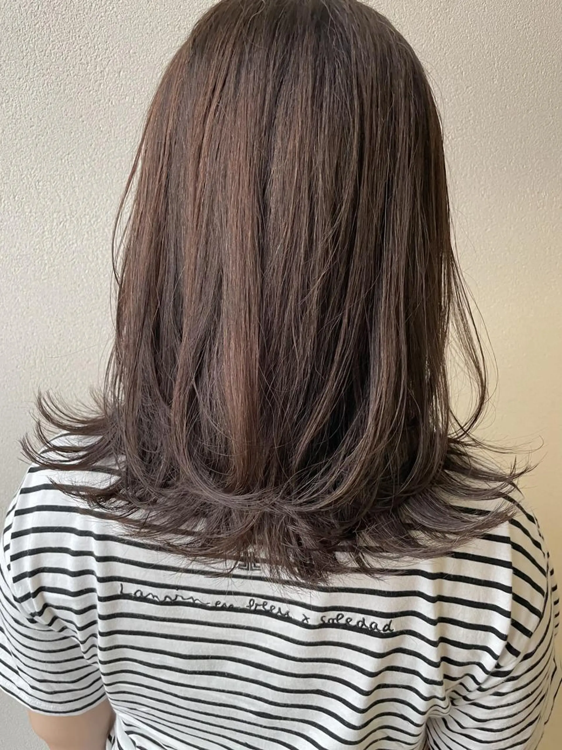 カラー ミディアム ベージュカラー レイヤーカット Owl hairのヘアスタイル