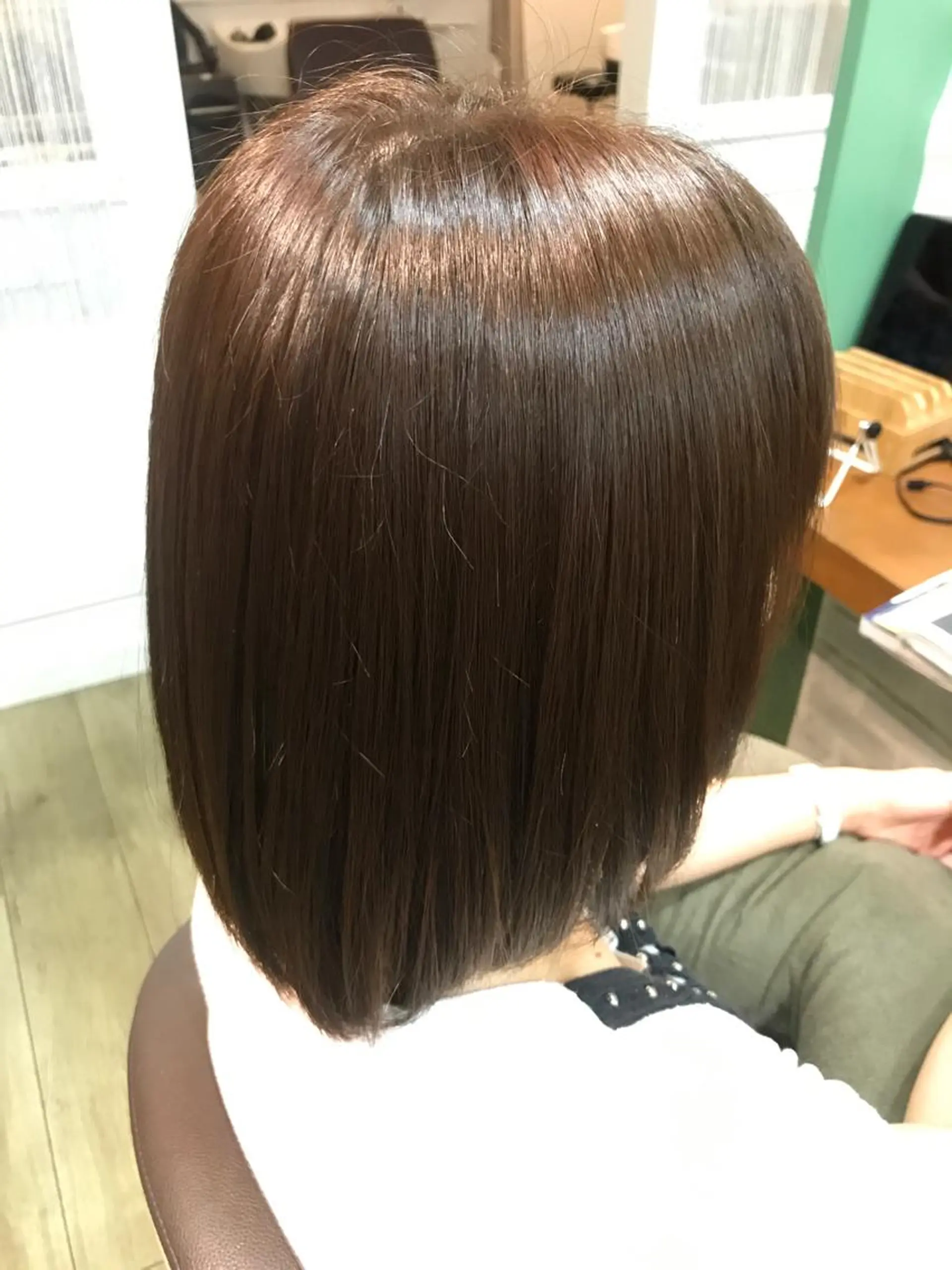 カラー 川村 綾のヘアスタイル