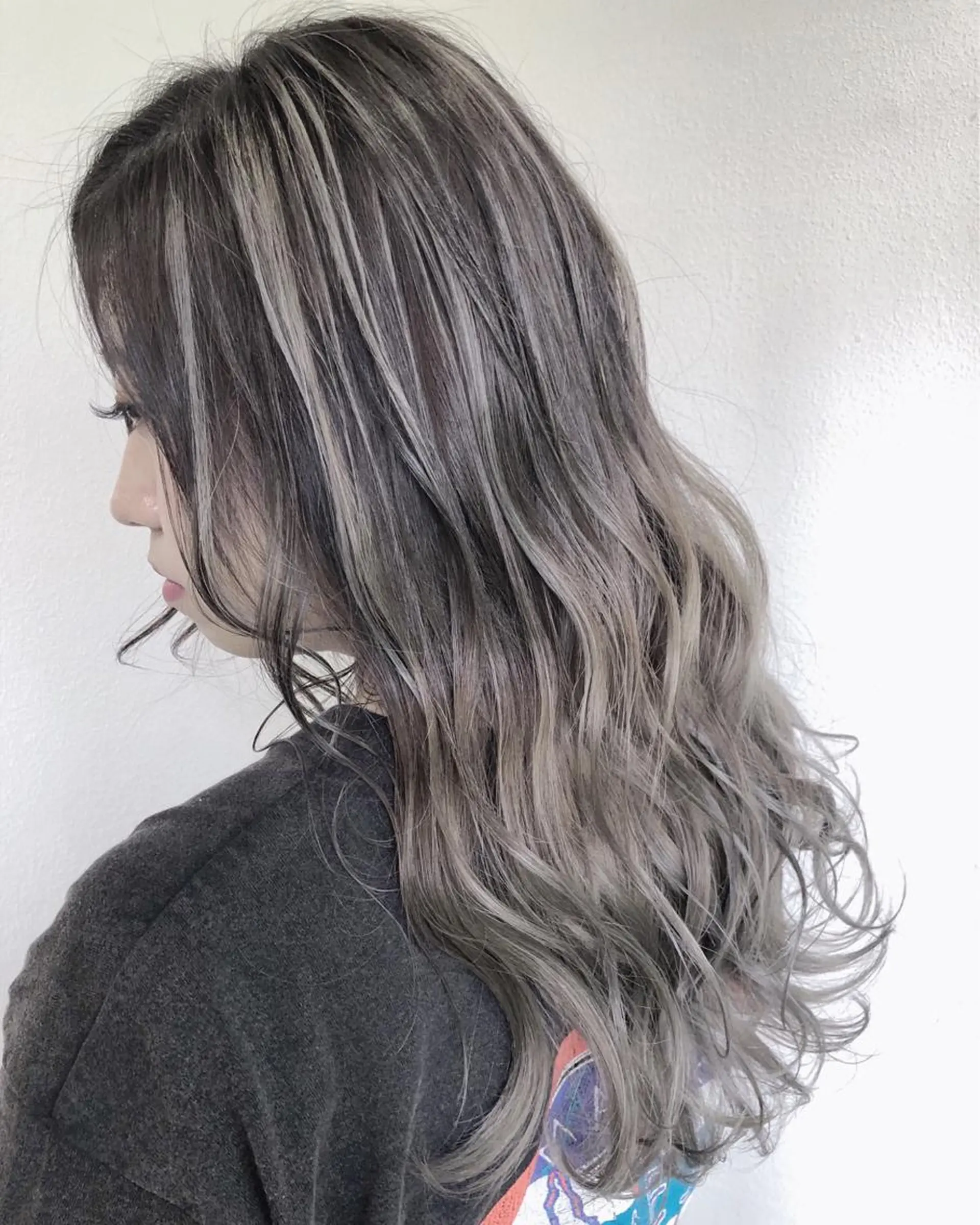 セミロング カラー ヘアアレンジ バレイヤージュ ハイライトカラー ハイライト レイヤーカット ヘアカラー トリートメント GiseL天神カラー 髪質改善/ブリーチのヘアスタイル