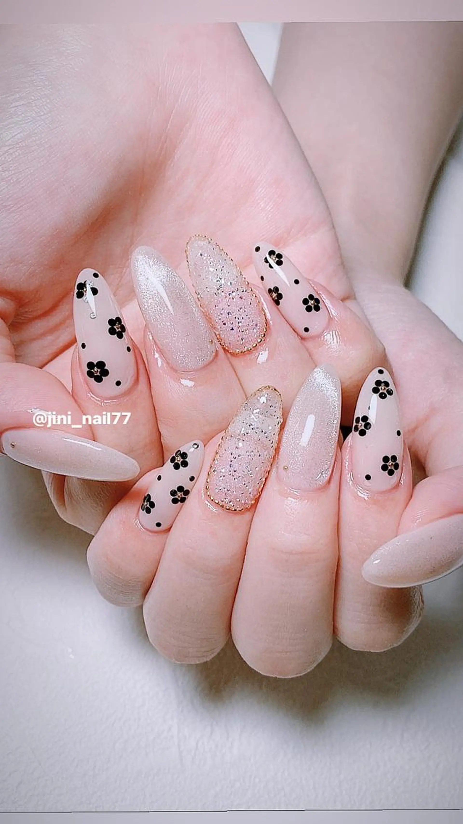 ネイル ハンドネイル JINI NAIL所属・ジニ ネイルのネイルデザイン