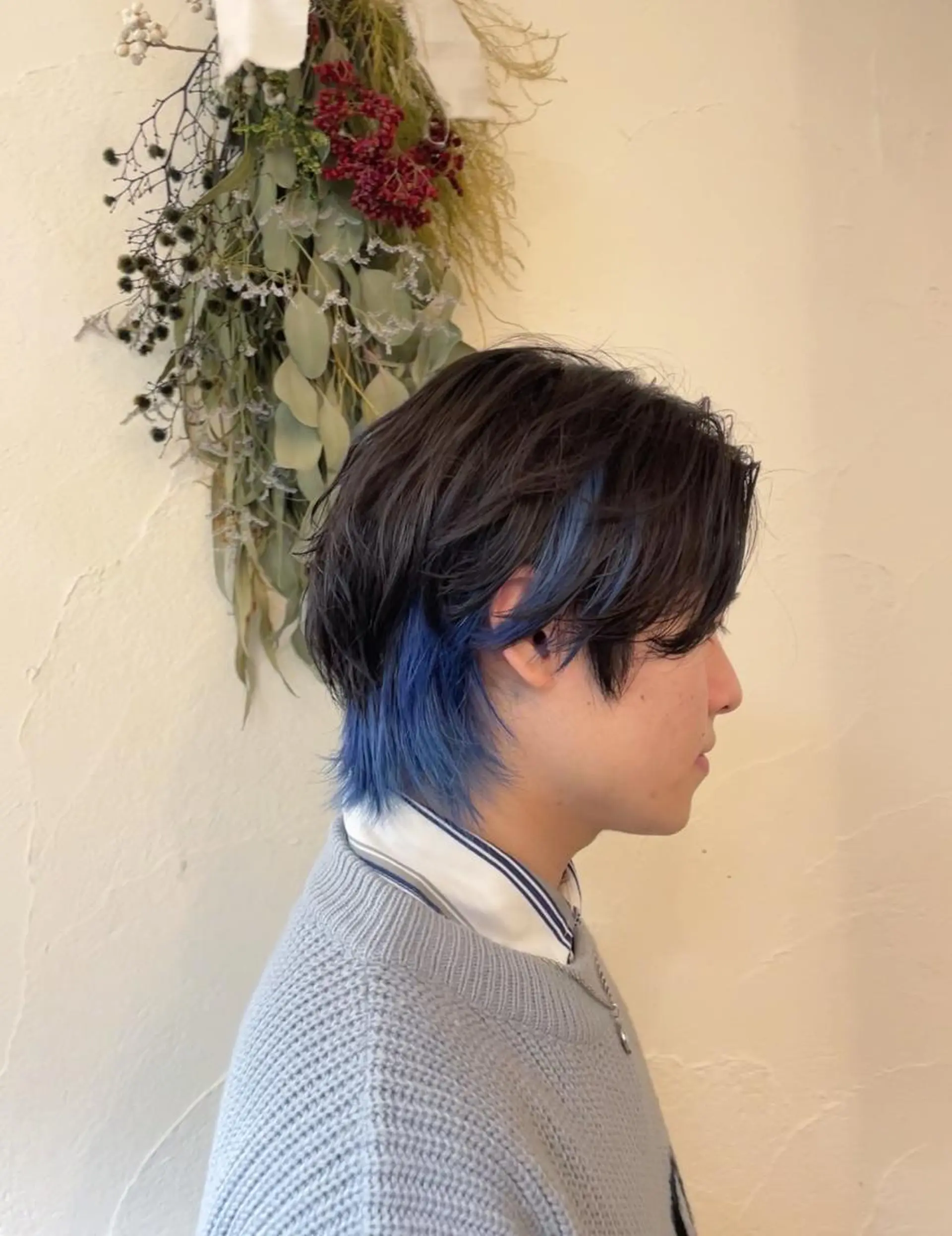 ショート カラー メンズ メンズブリーチ メンズインナーカラー ブリーチ ブルーカラー インナーカラー ヘアカラー Hair muse'e所属・加藤 愛鈴のヘアスタイル