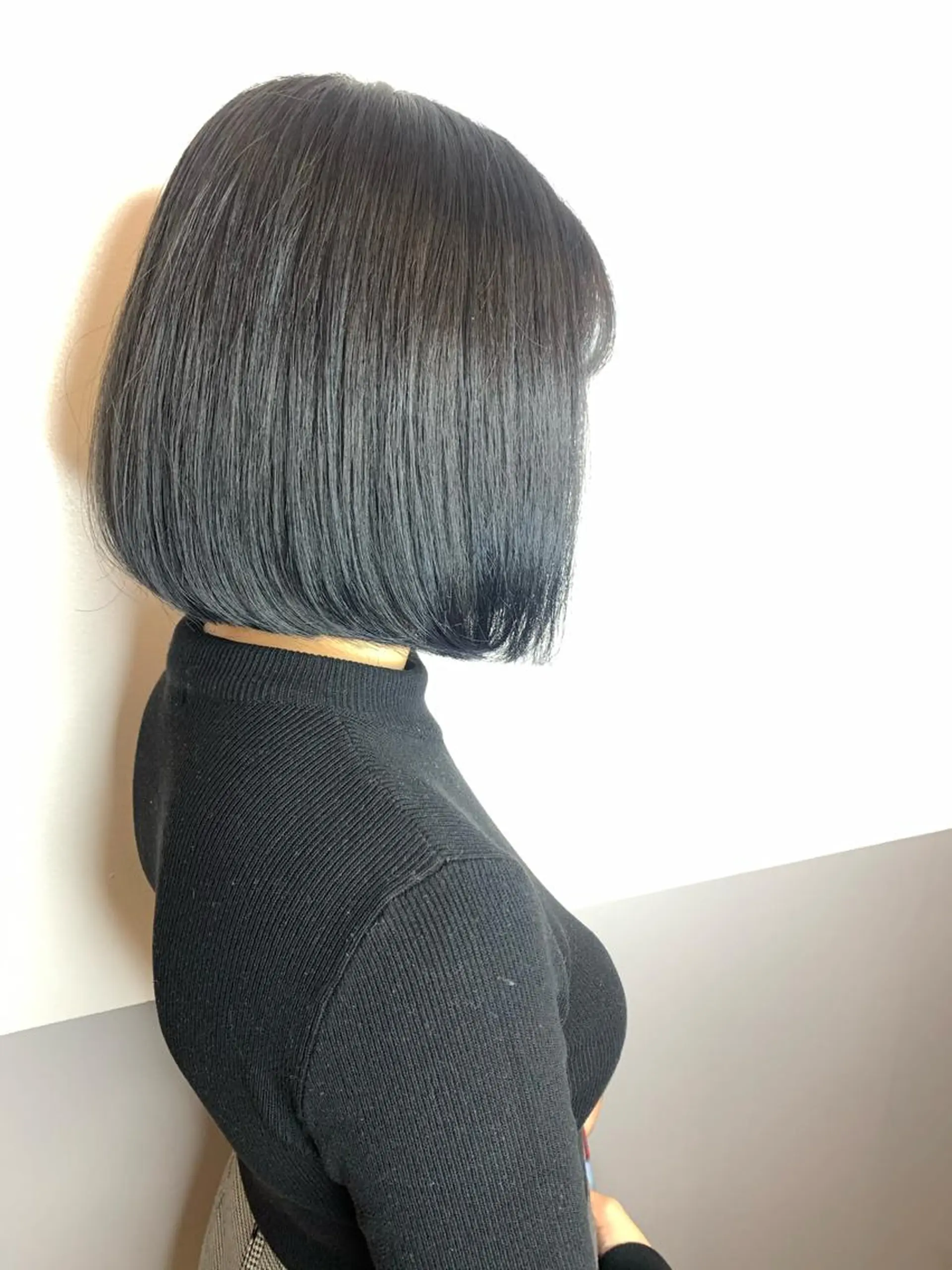 ショート カラー 黒髪 ブルーカラー ブルーブラック 個室サロン　Fbeauty×Spica所属・トップ スタイリストのヘアスタイル