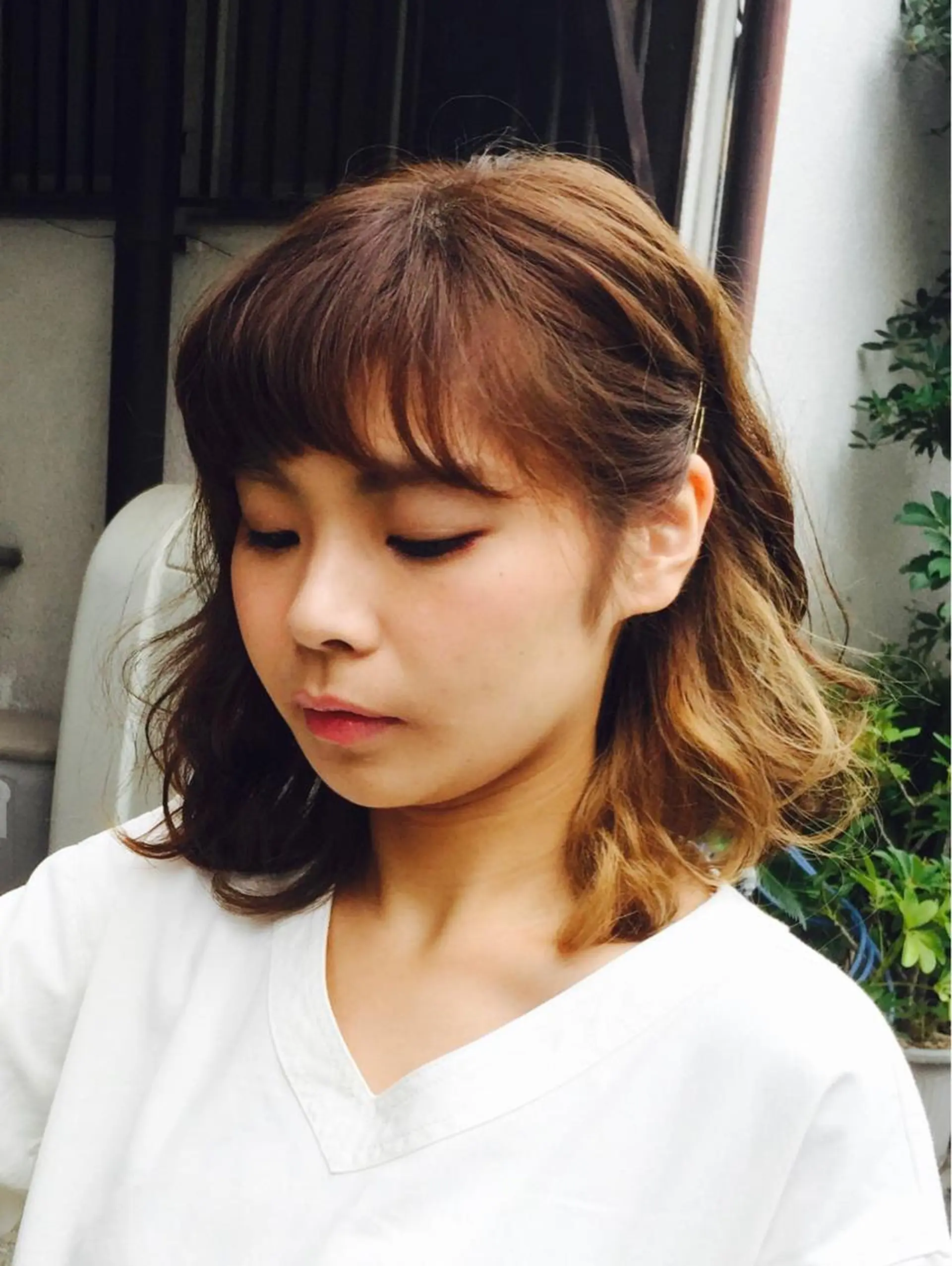 ミディアム カラー 保子 祐里香のヘアスタイル