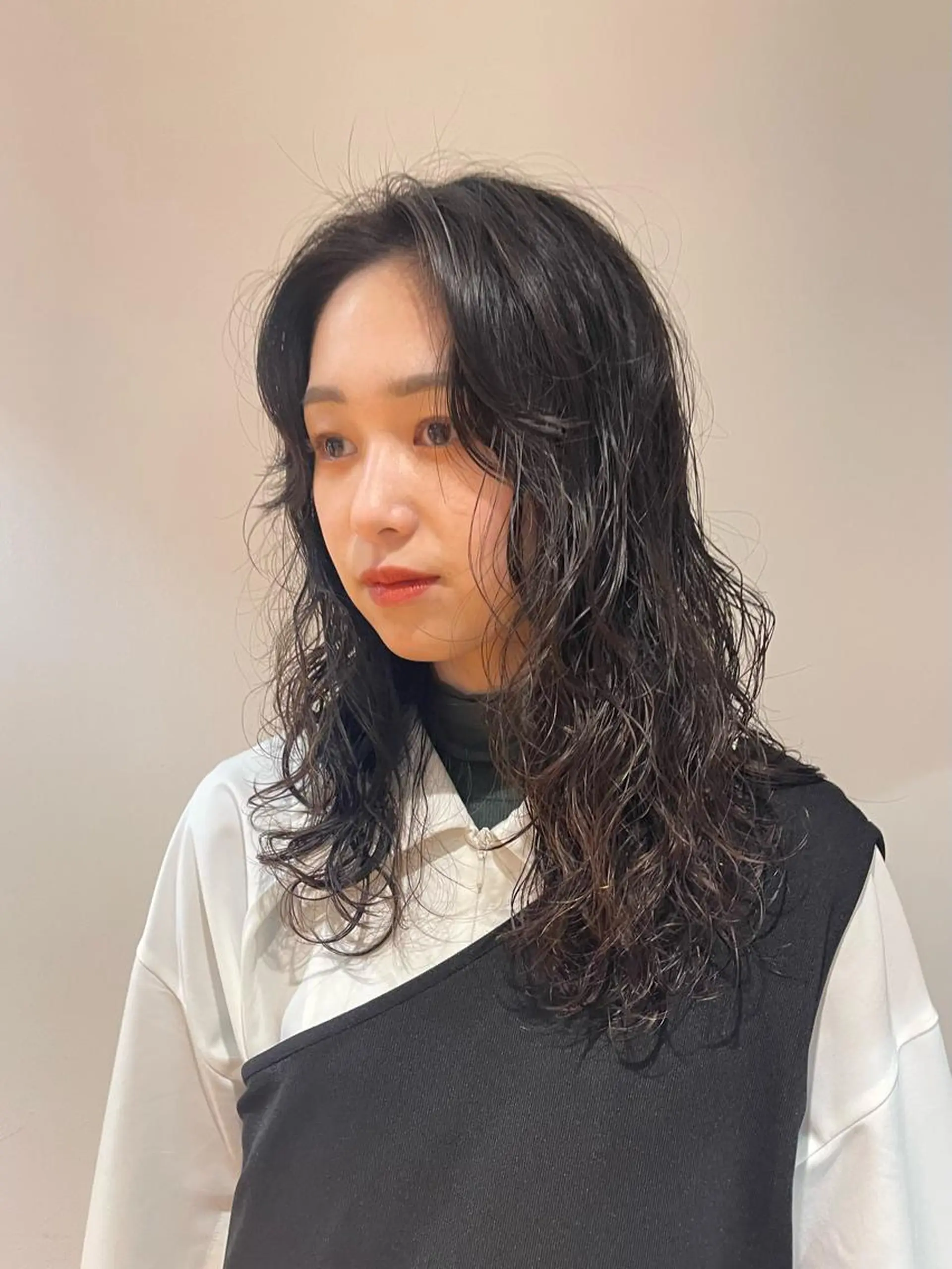 ロング 🫧うる艶レイヤー /グレージュ🪐リサのヘアスタイル