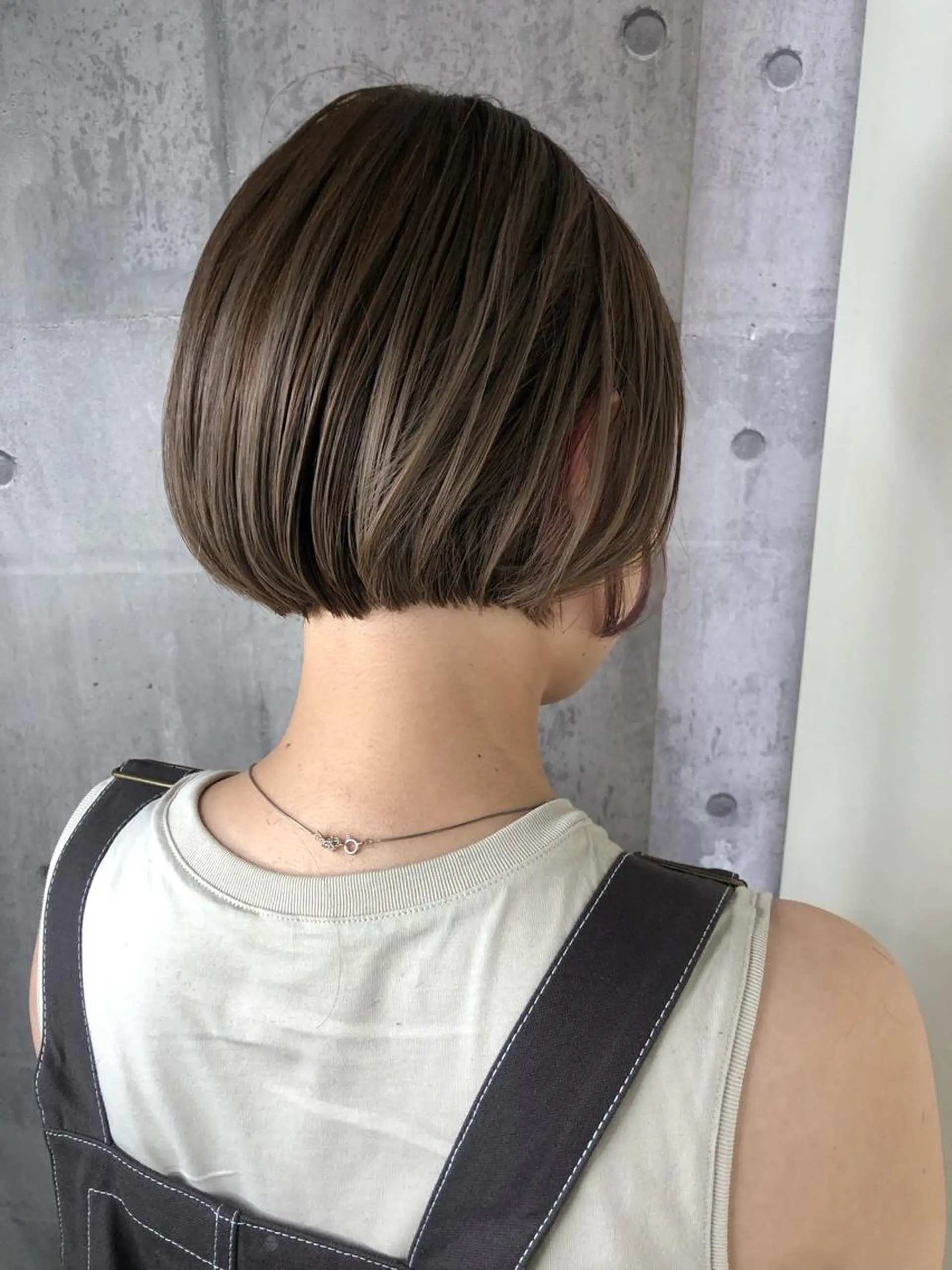 ショート カラー ベージュカラー ボブ icon.hakata所属・kazuki iconのヘアスタイル