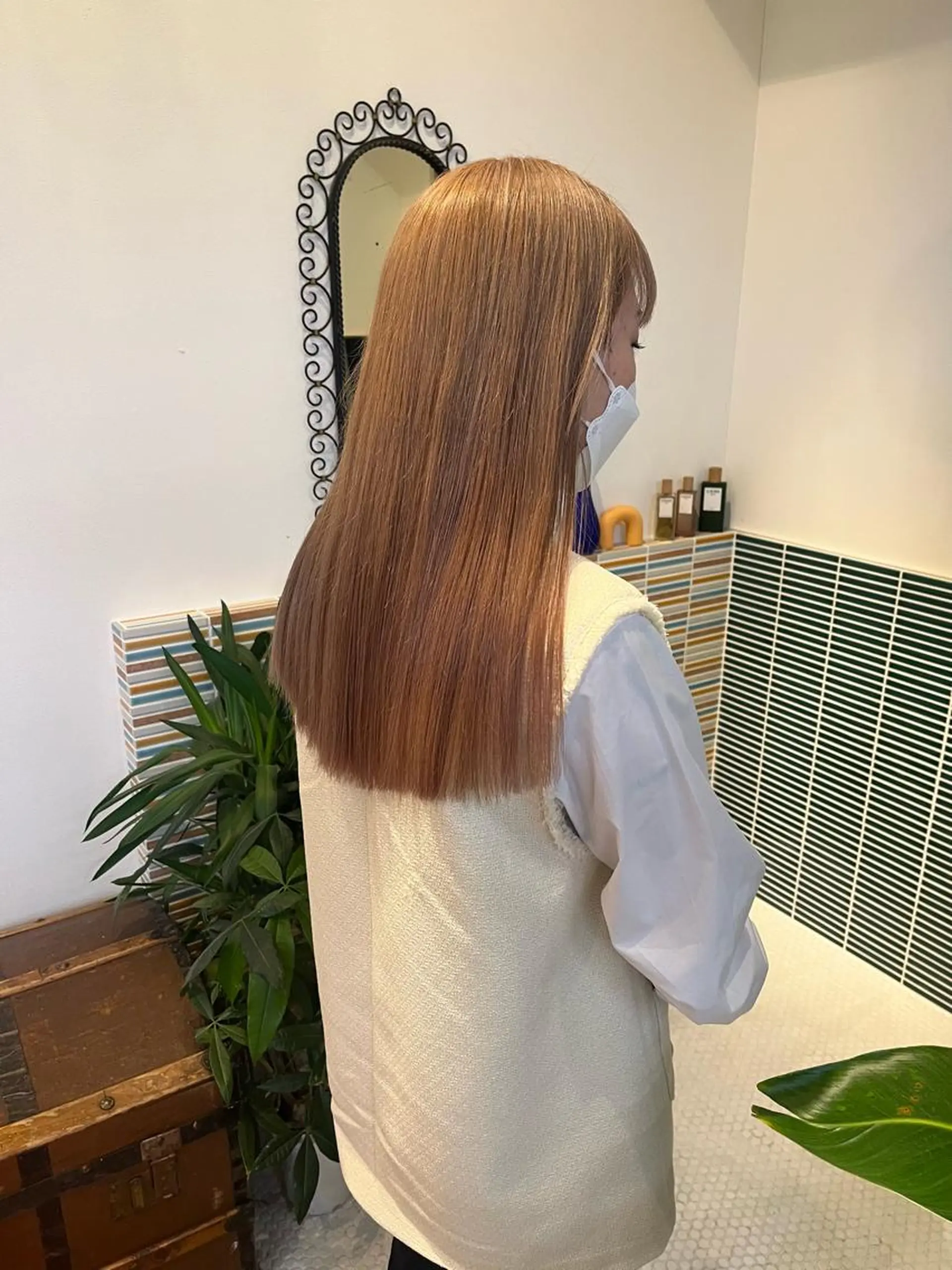 セミロング カラー ベージュカラー ブリーチ ミルクティーベージュ ヘアカラー トリートメント 🩷ハイトーン透明感 レイヤー🩷ユリカのヘアスタイル
