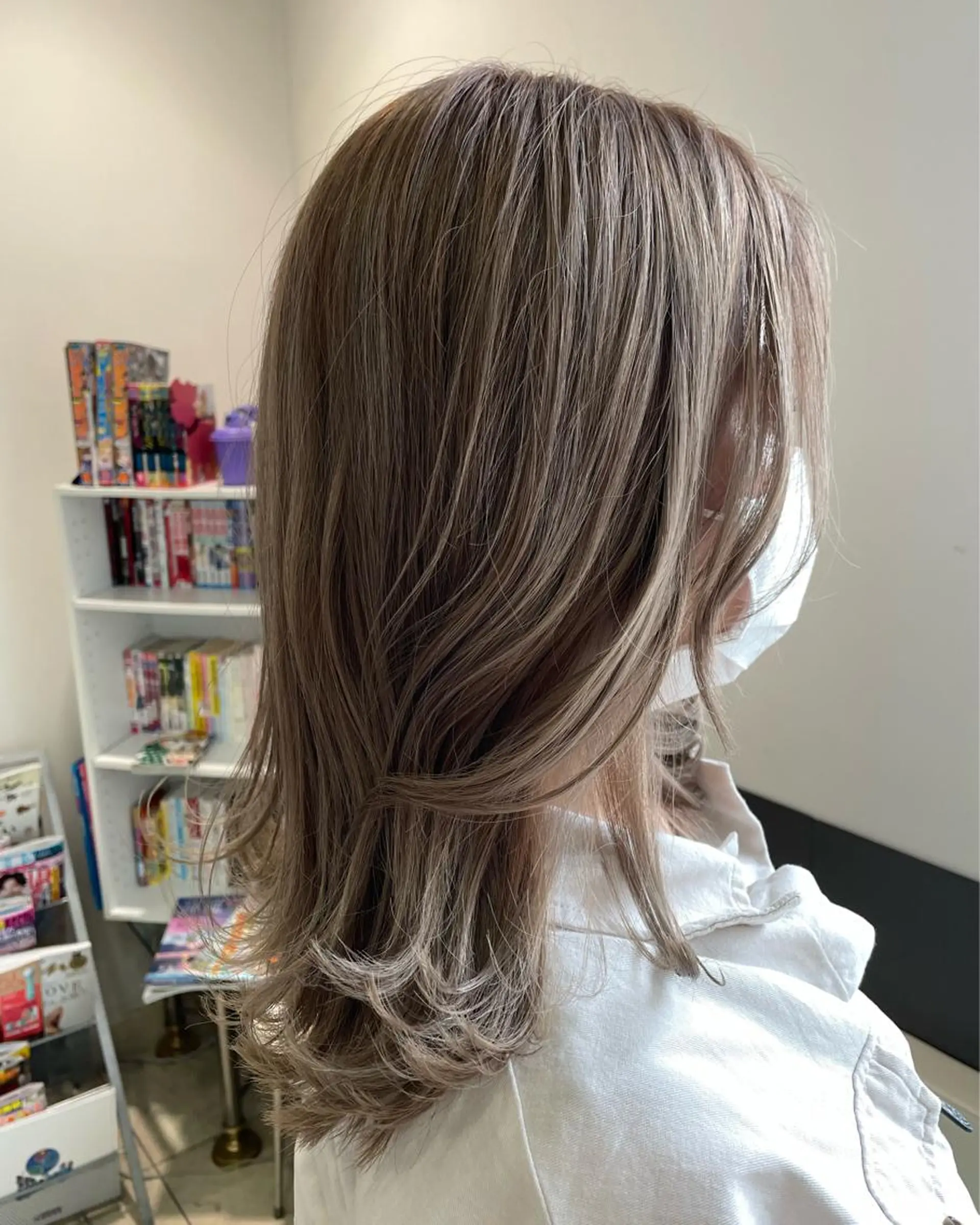 カラー AERBEN宝塚所属・金子 奈央のマツエク・マツパデザイン