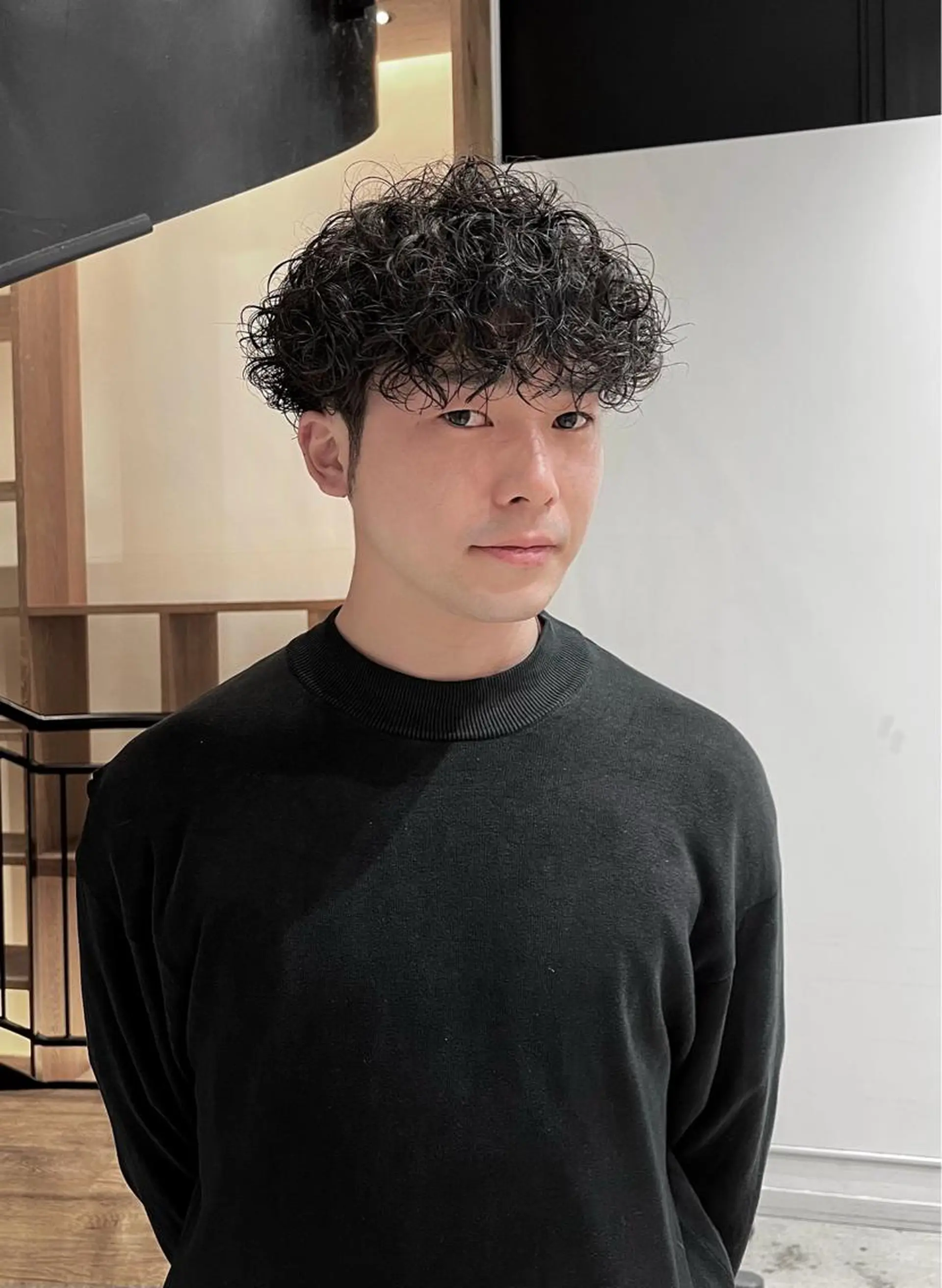 パーマ メンズ メンズパーマ プードルパーマ ツイストスパイラルパーマ プードルパーマ スパイラルパーマ カット パーマ Qin shaire salon 原宿verno店所属・【センターパート】 ETO／江藤翼の眉毛・アイブロウイメージ