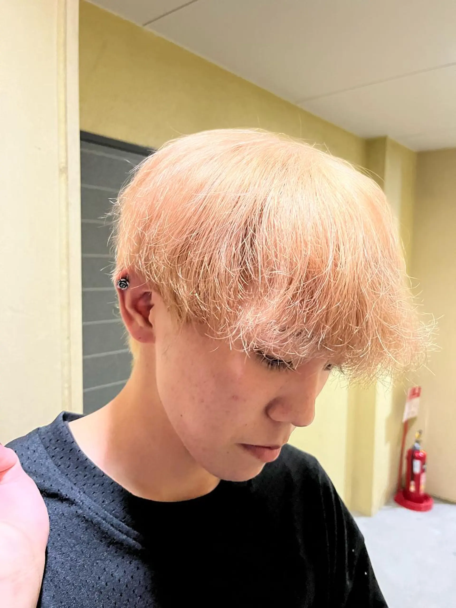 ショート カラー メンズ メンズハイトーン ベージュカラー ハイトーンカラー 池袋/似合わせ/縮毛 髪質改善【ugen】のヘアスタイル