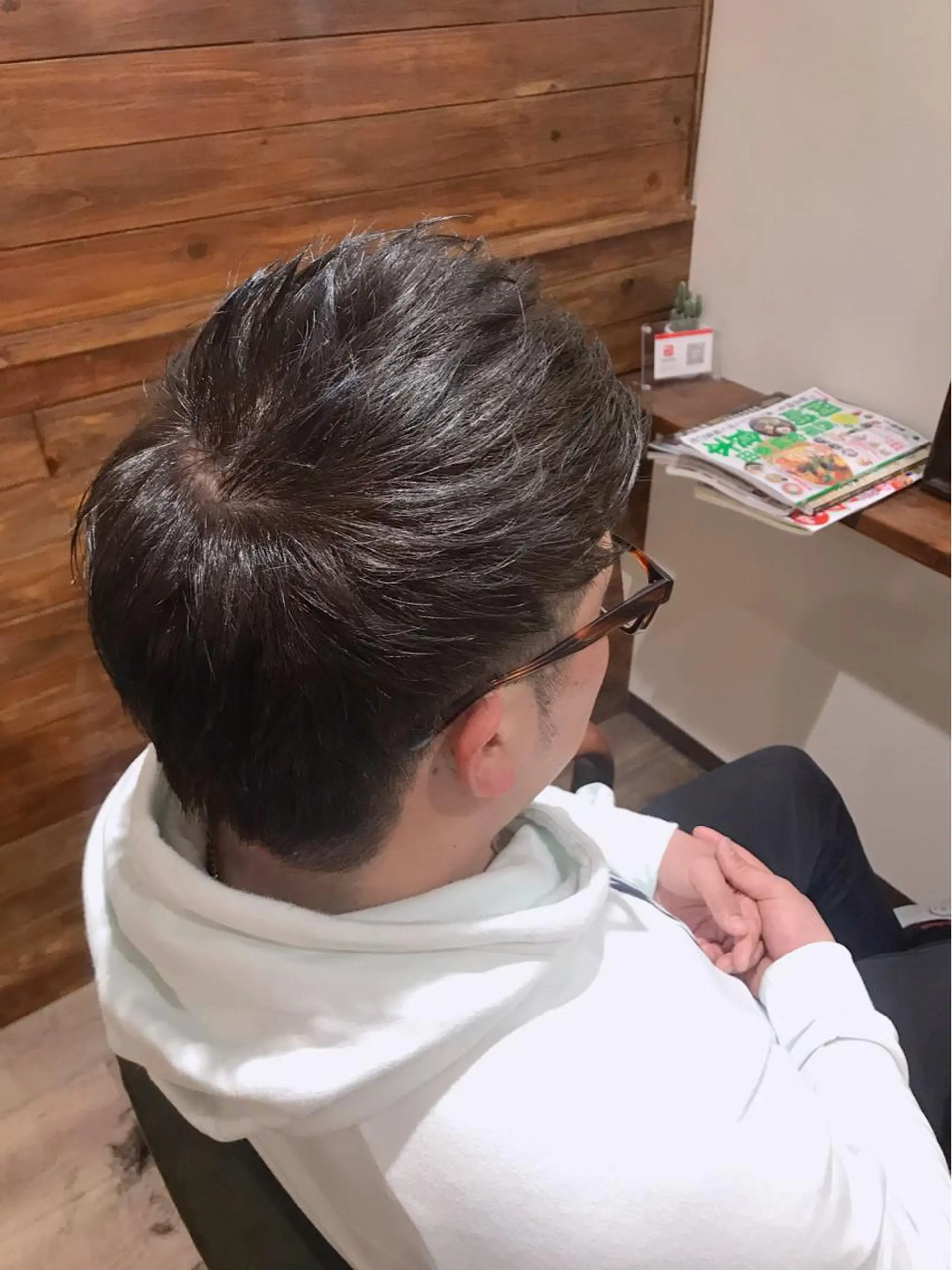 ショート カラー メンズ ダークグレー ダークグレージュ グレージュ カット ヘアカラー トリートメント Rug Relief所属・Rug Relief 吉田のヘアスタイル