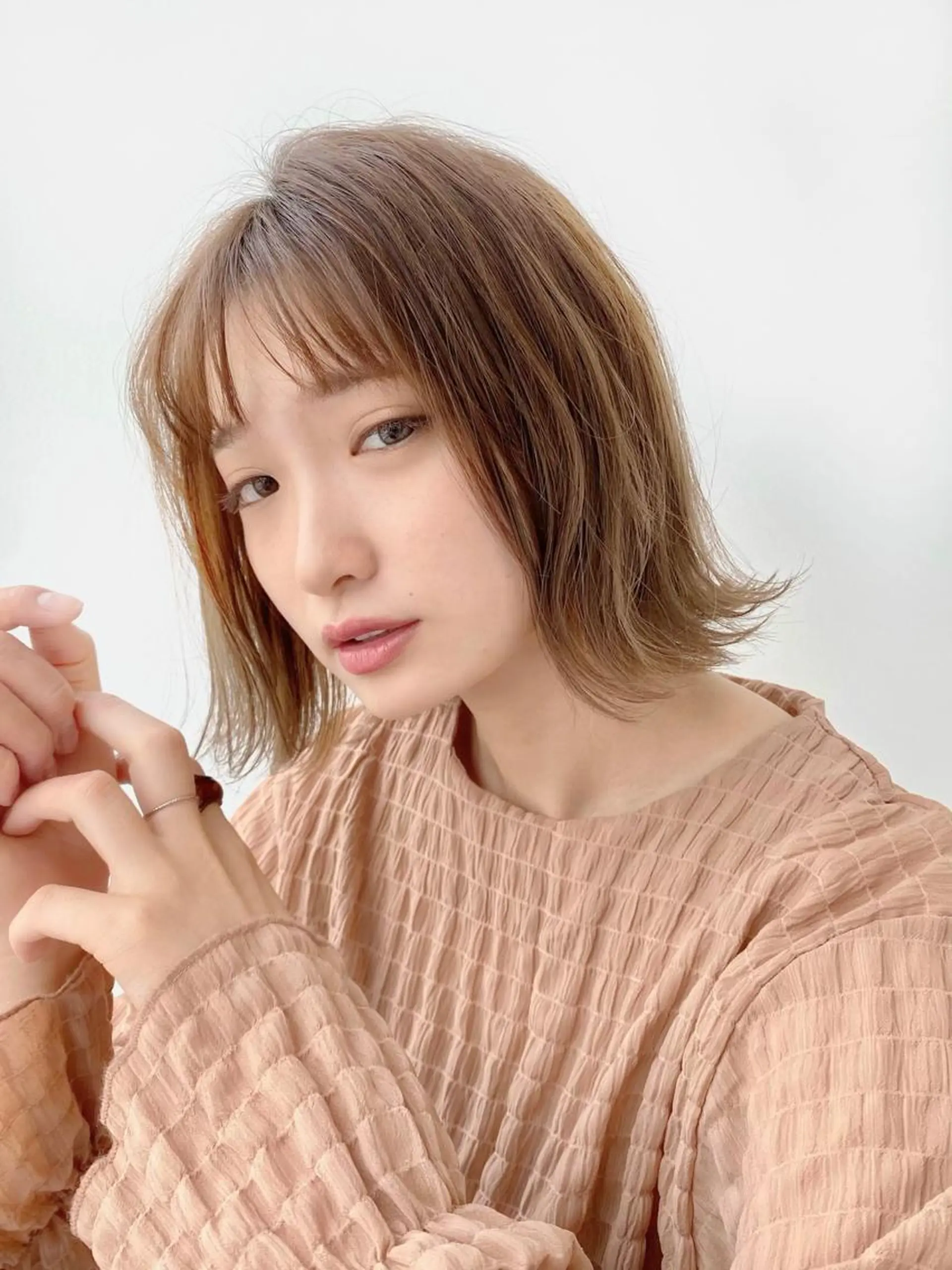 ショート カラー 外ハネヘア ボブ・レイヤーカット 吉敷航一のヘアスタイル