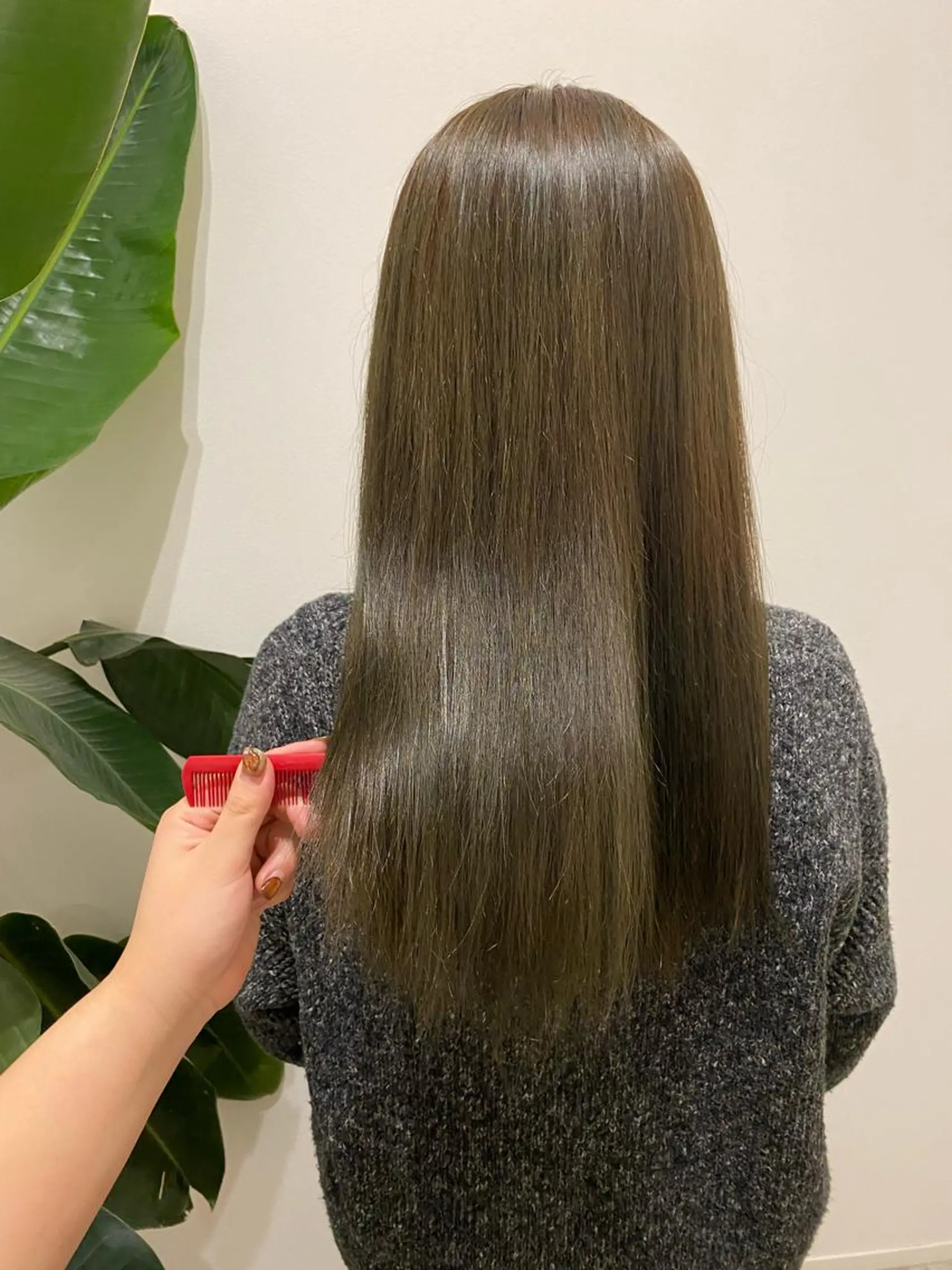 ロング カラー 藤野 凪沙のヘアスタイル