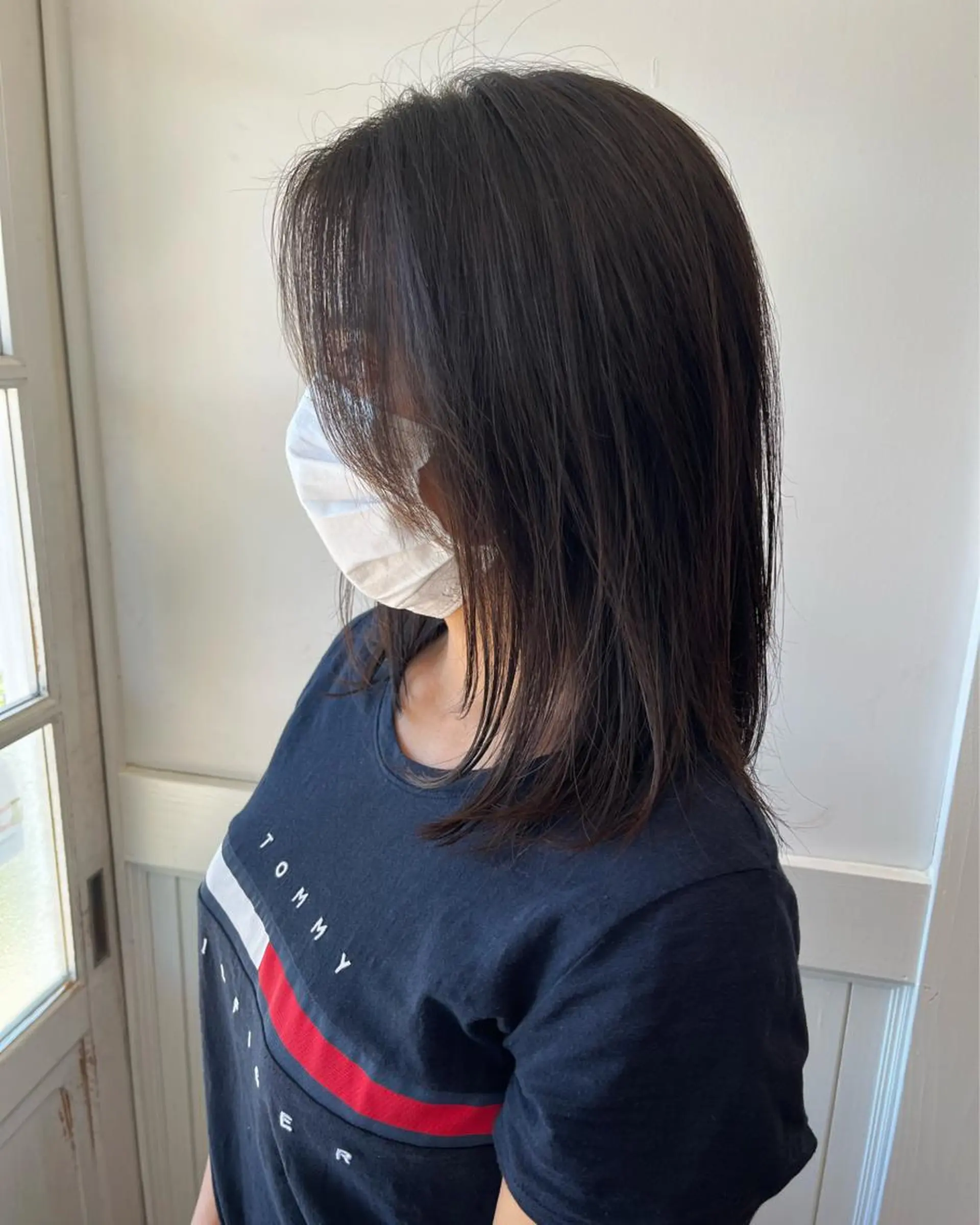 セミロング 顔周りカット 狩野 くるみのヘアスタイル