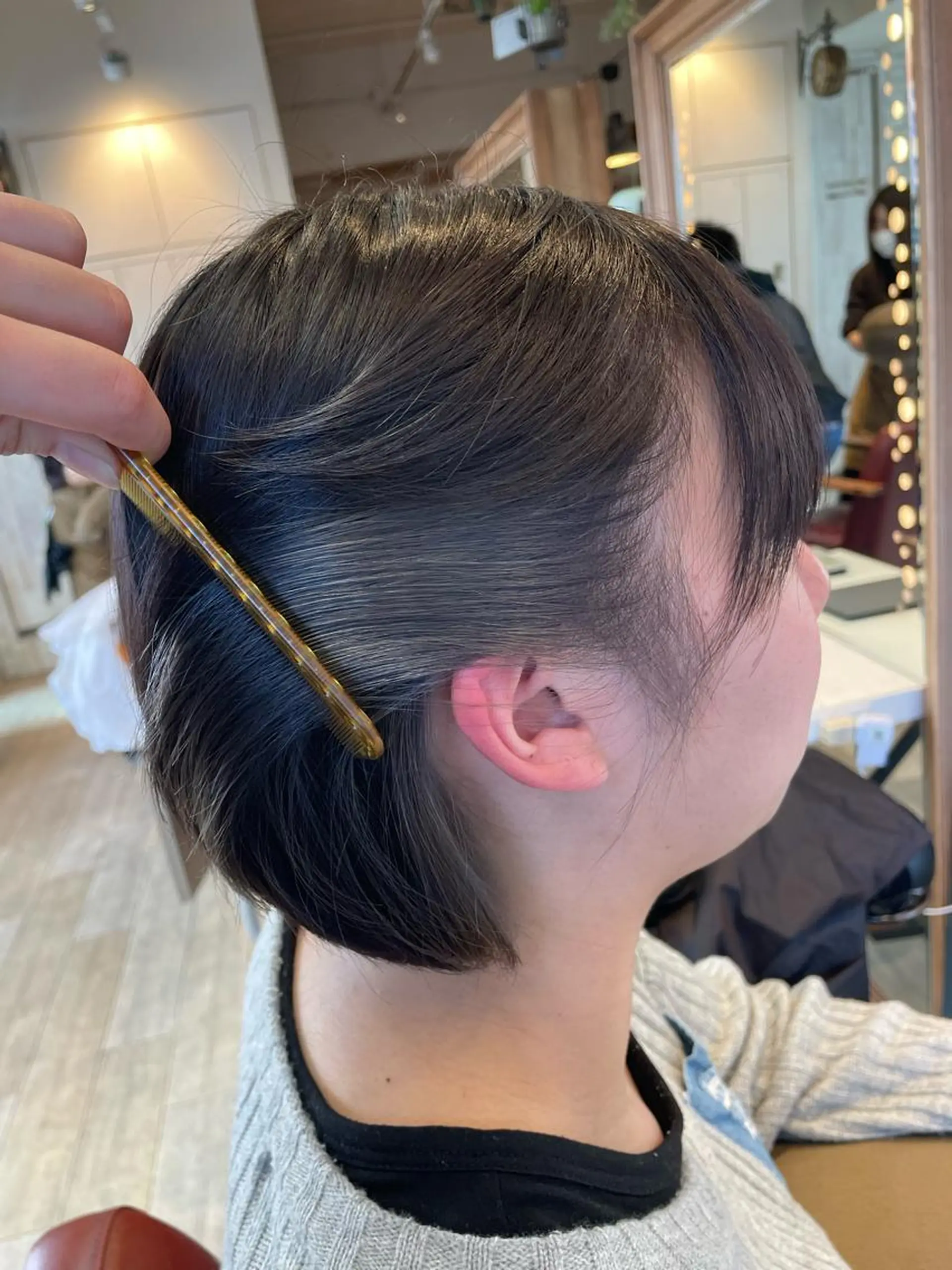 ショート カラー シルバー トリートメント ヘアカラー トリートメント LOG/所属・なりたいを叶えます！ 出口 紗依のヘアスタイル