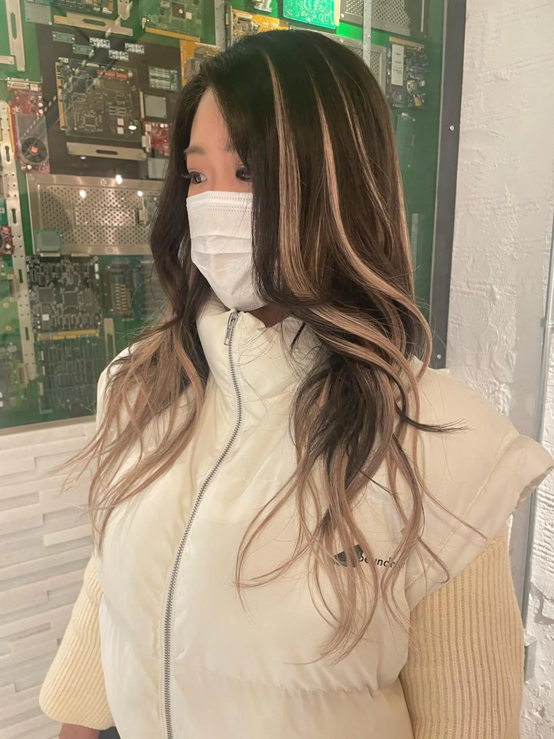 ロング カラー LUNTY NAMBA所属・艶ハイトーン👑♡ NATSUKIのヘアスタイル