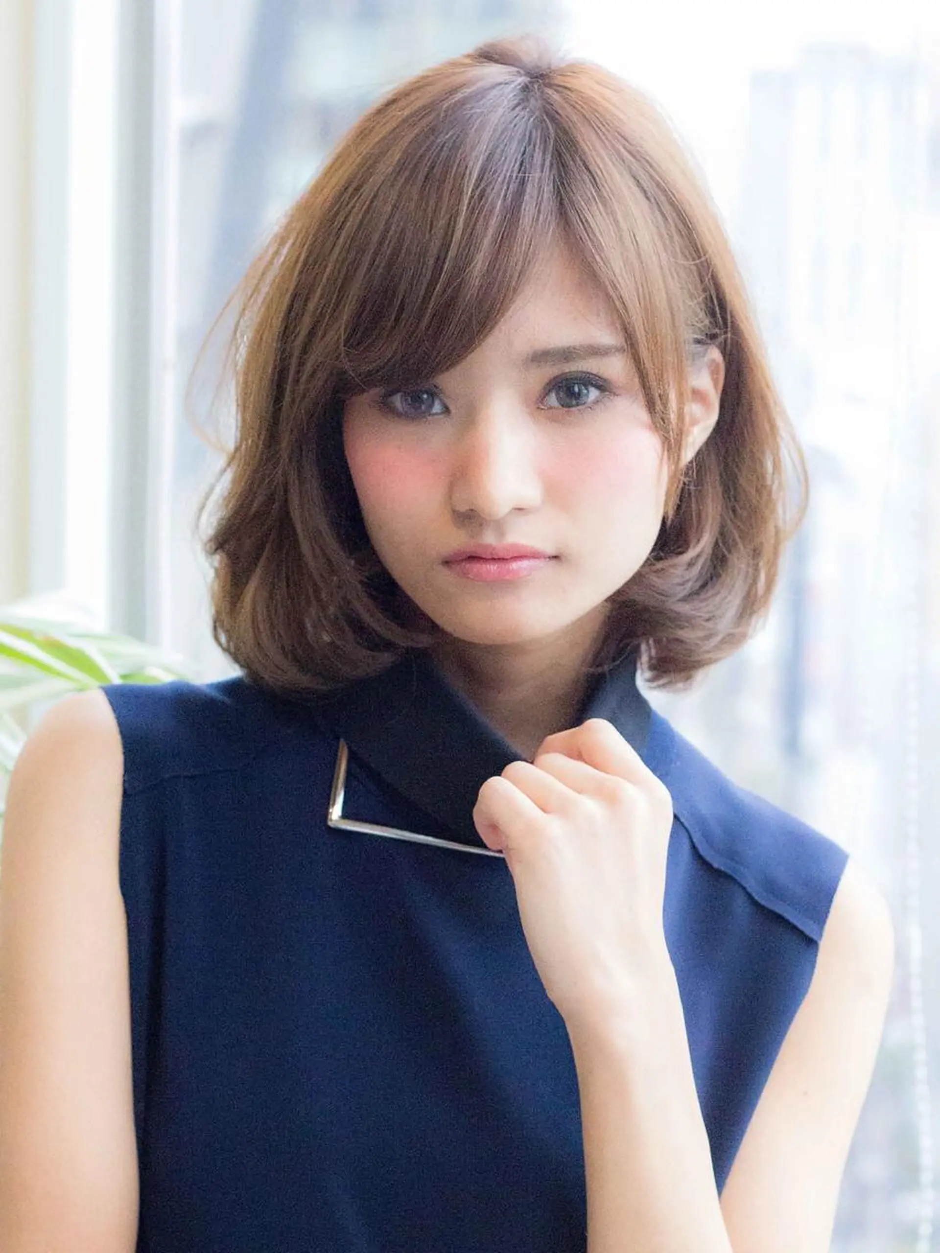 ミディアム アッシュ 外国人風カラー ハイライト カット ヘアカラー トリートメント Toiro 中目黒のヘアスタイル