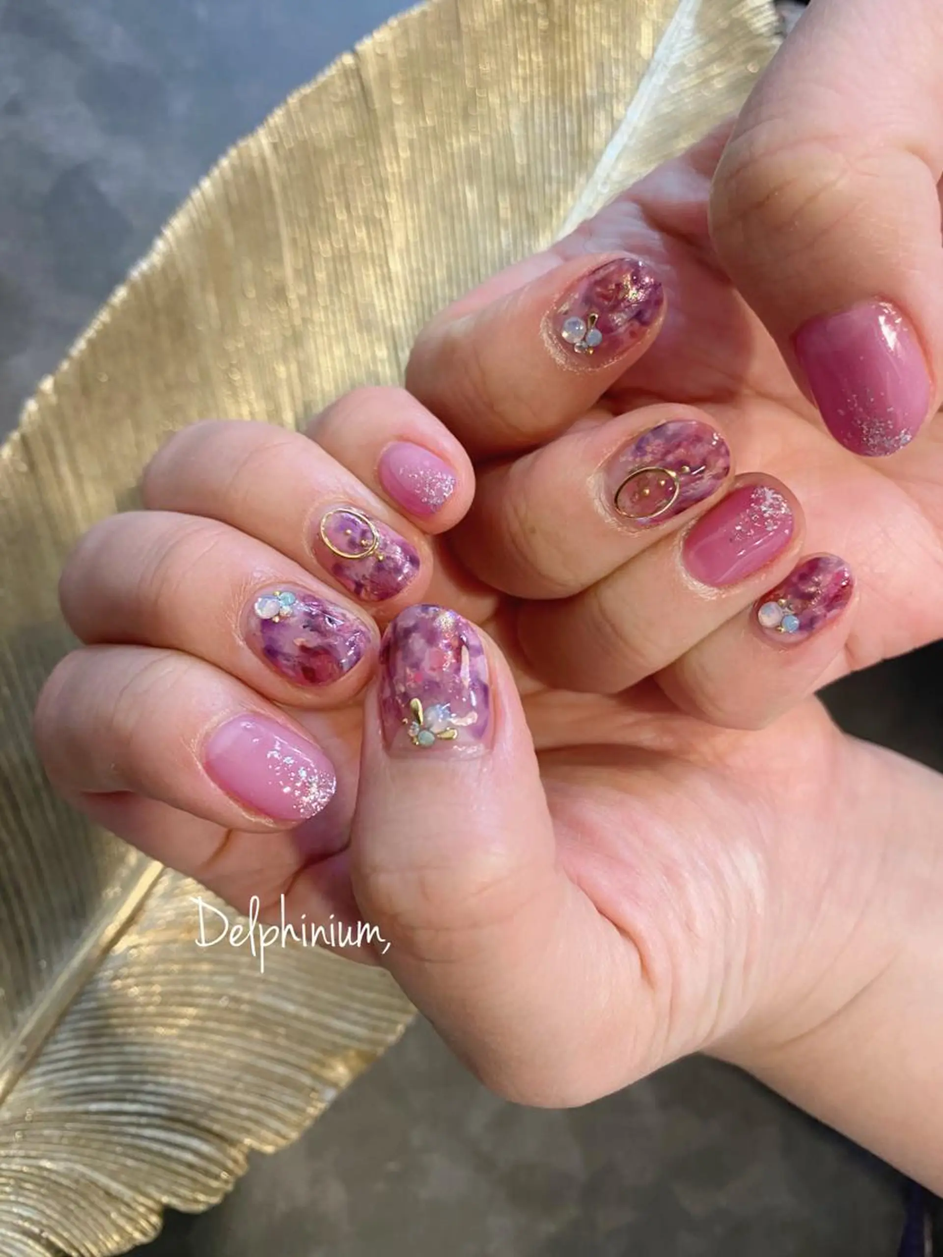 ネイル アートネイル ミラーネイル 持ち込み パープル ストーンネイル ハンドネイル 岡本 友恵のネイルデザイン