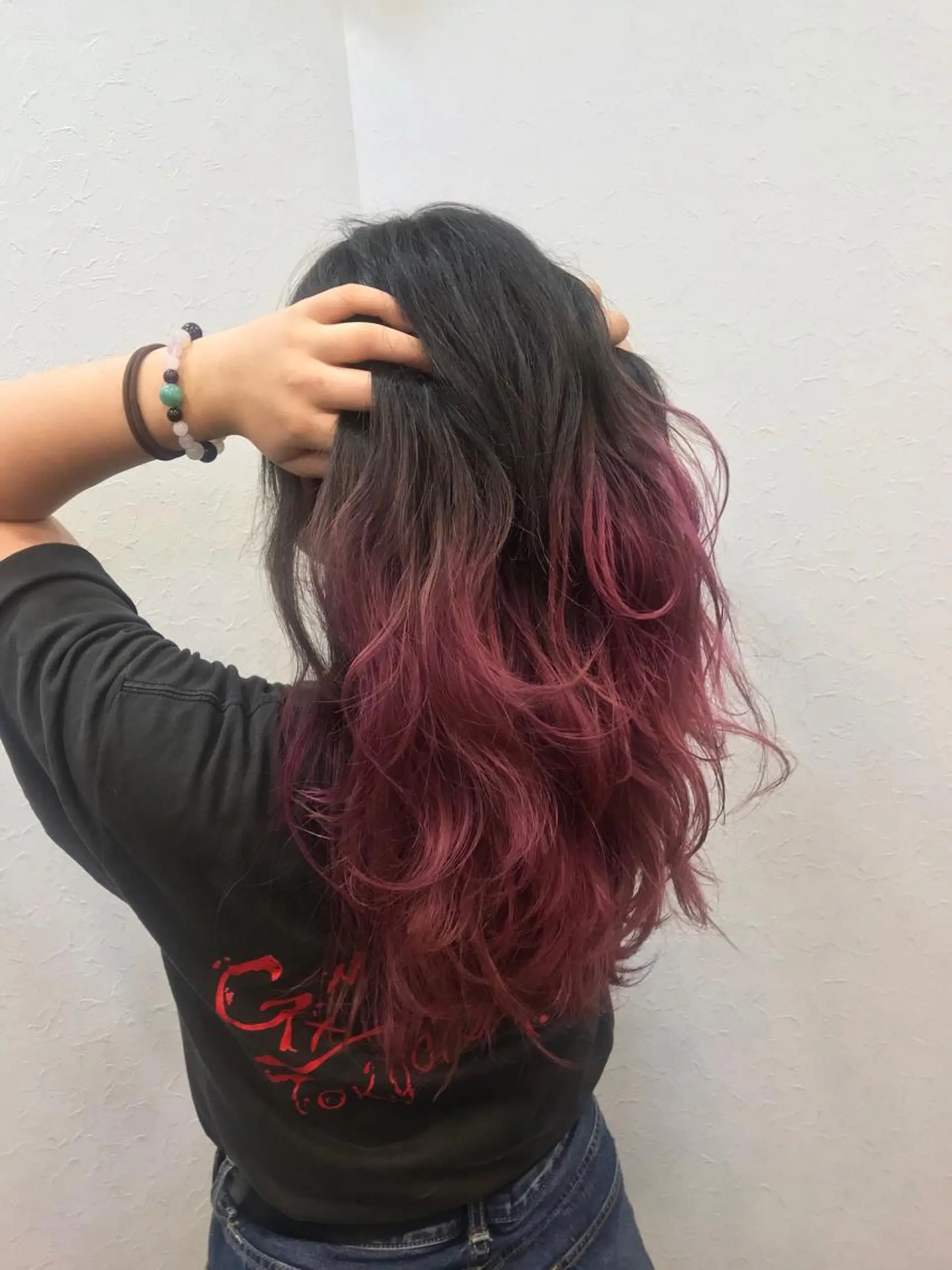 ロング カラー グラデーションカラー ピンクカラー ピンクパープル パープルカラー a-o横浜所属・色落ちまでキレイに！ ！女性サロンのヘアスタイル