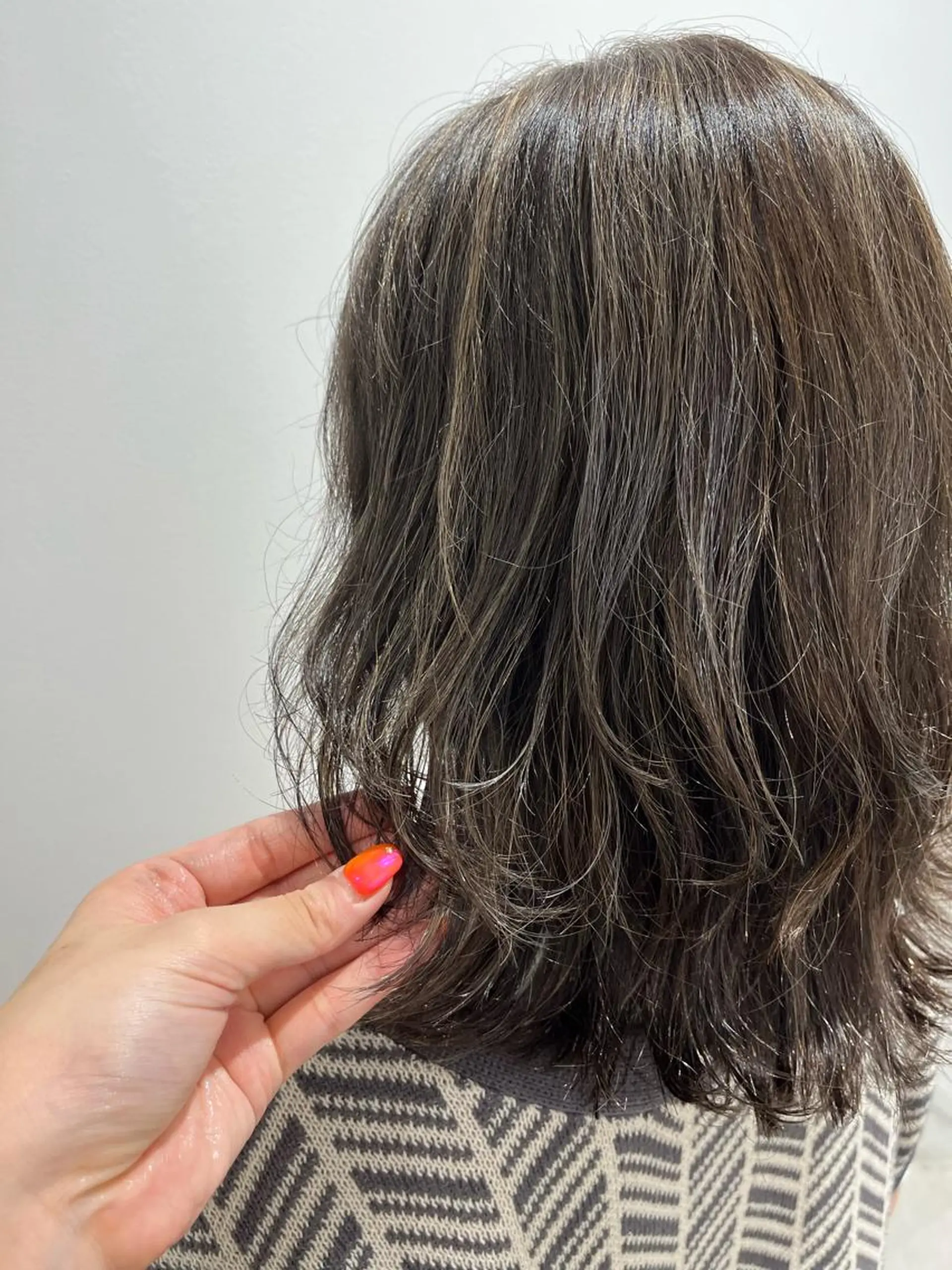 ミディアム カラー ブリーチ ケアブリーチ イヤリングカラー ハイライトカラー インナーカラー カット ヘアカラー ボブ/美髪矯正 /佐藤　奈巳のヘアスタイル