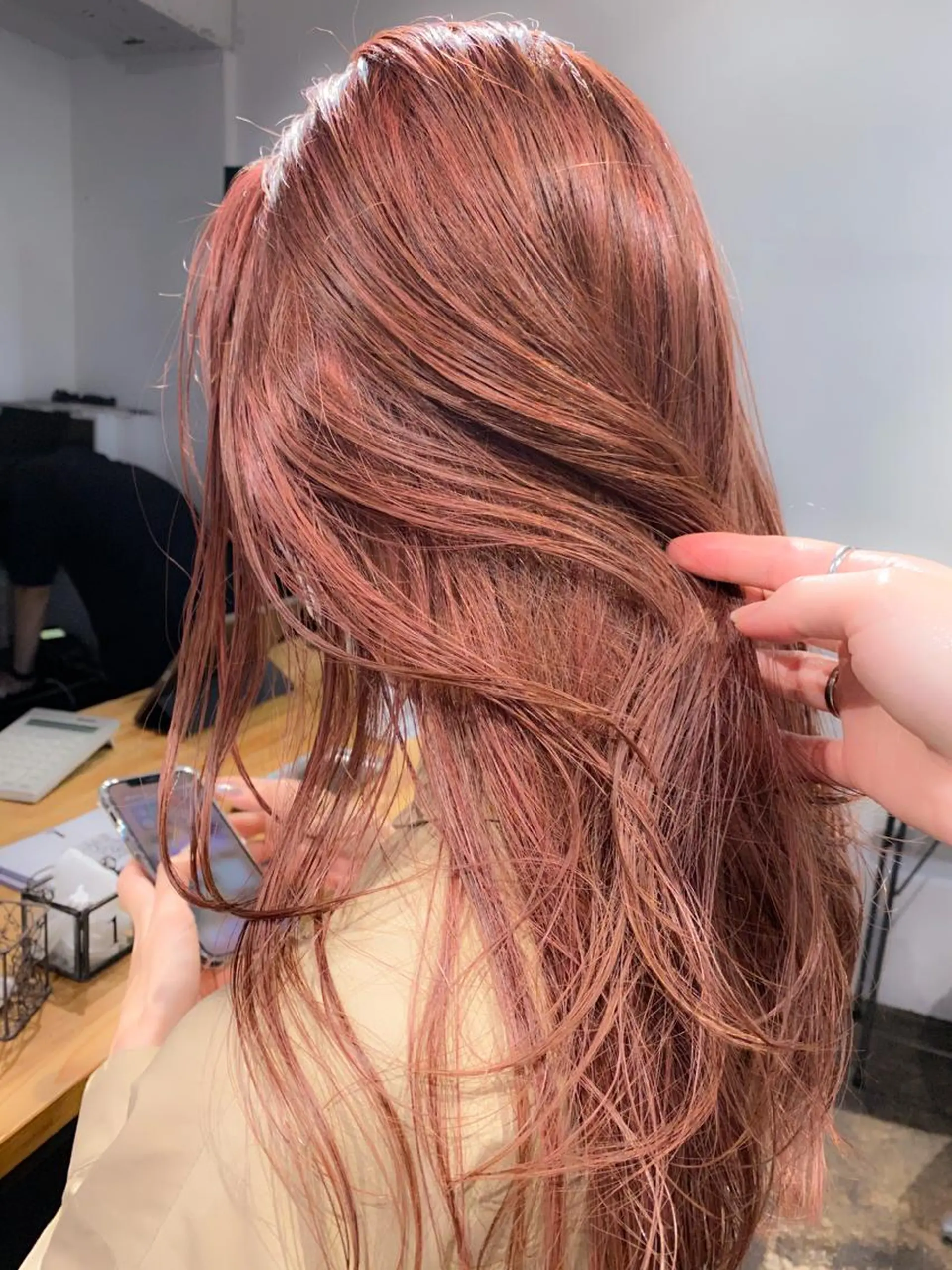 ミディアム カラー ヘアカラー hair design verda所属・レイヤー暖色カラー 池袋Yamamotoのヘアスタイル