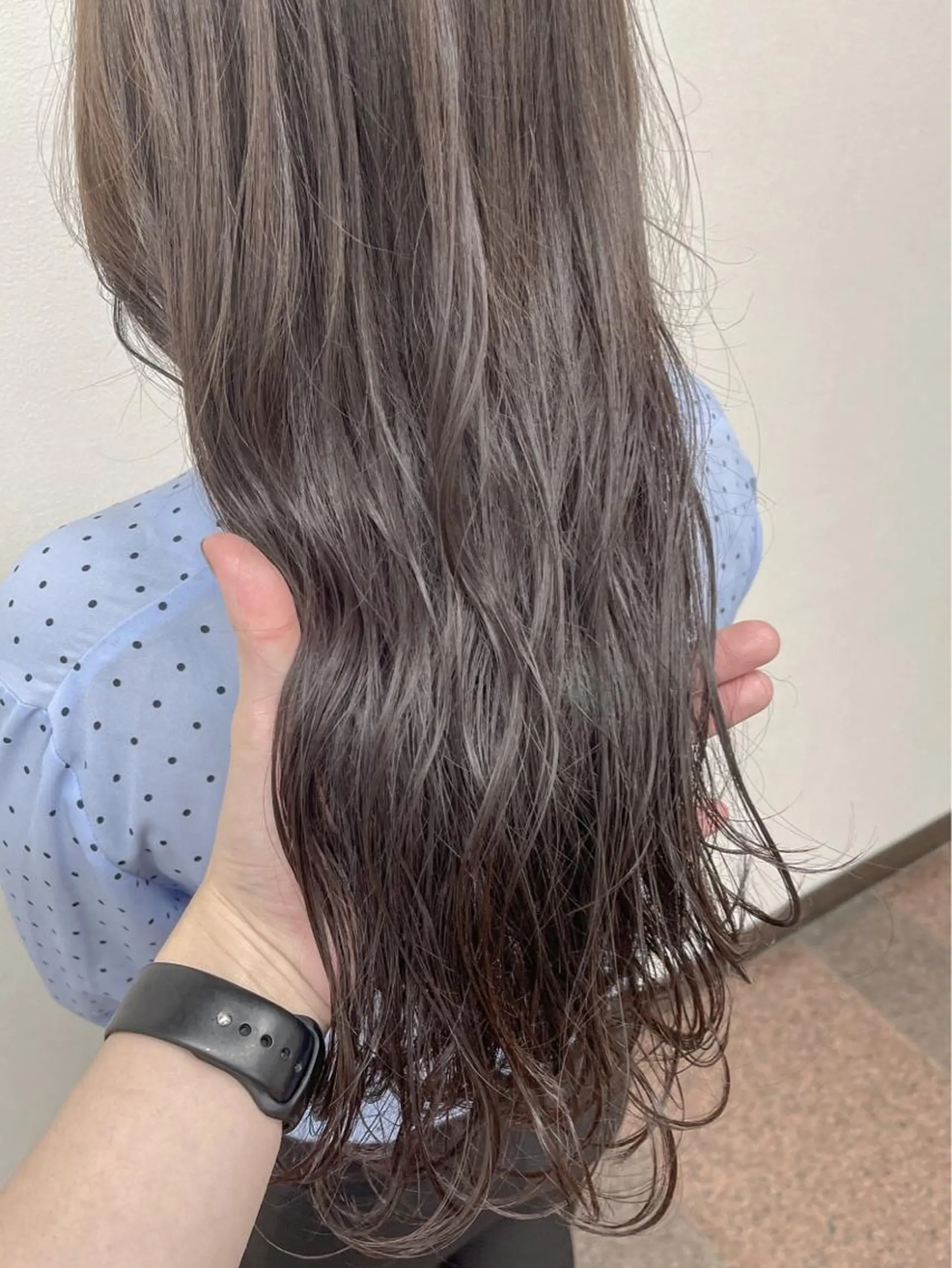 ロング カラー ヘアアレンジ ミストバング ブリーチ ケアブリーチ 透明感カラー デザインカラー maoブリーチ無し 似合わせカラーのヘアスタイル