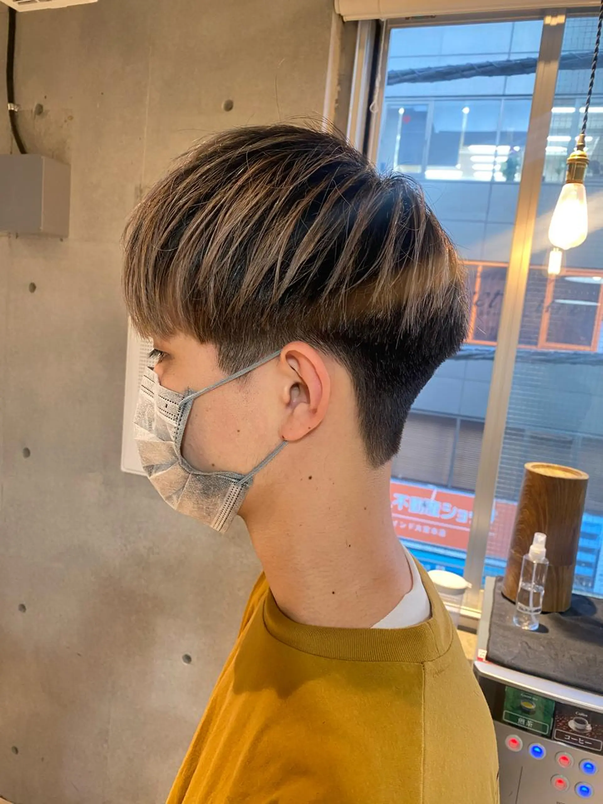 メンズ マッシュ カット ヘアカラー 西山 恵太郎のヘアスタイル