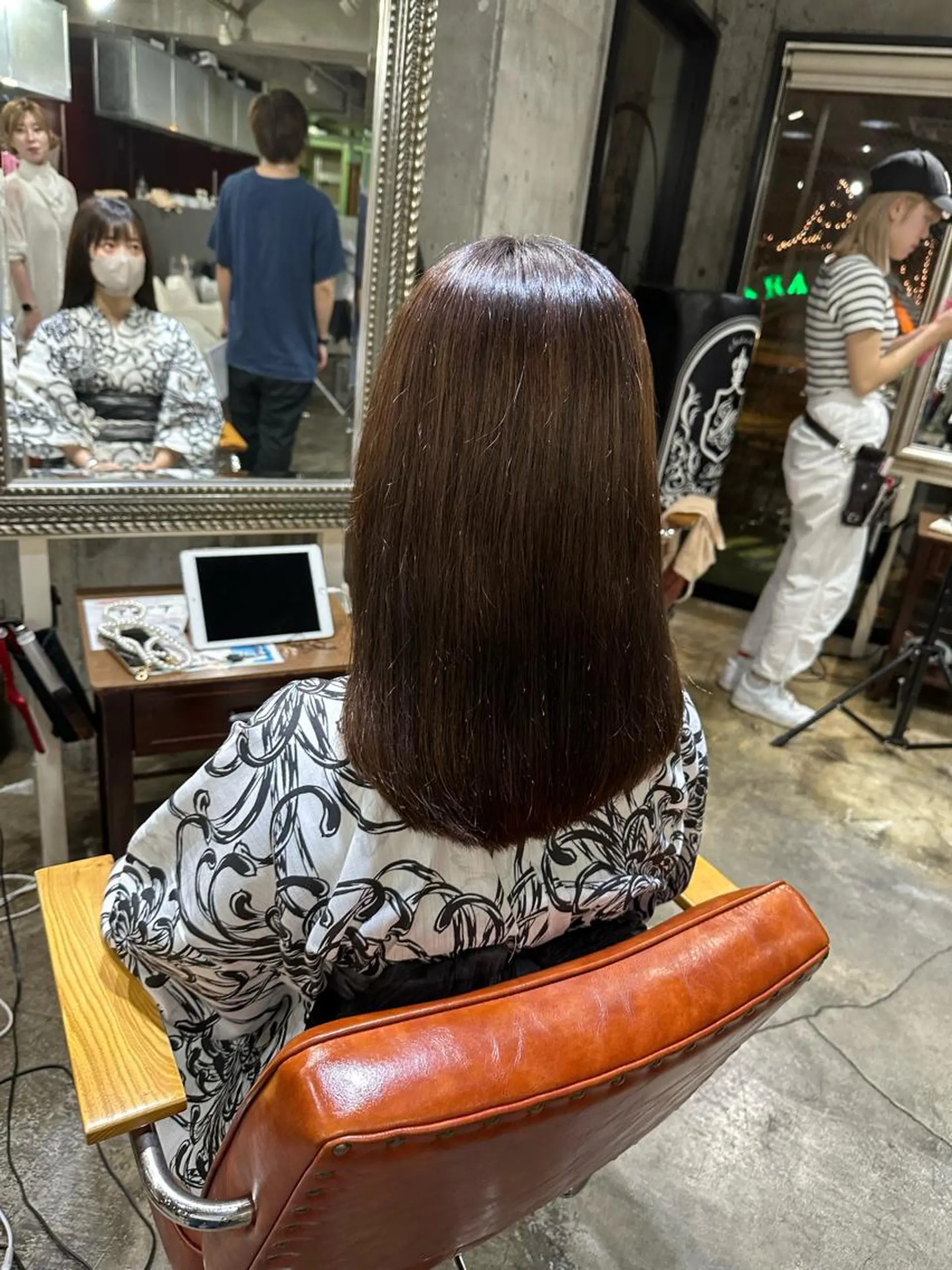 ロング yelm所属・🫒オリーブカラー ミディアムレイヤー✨のヘアスタイル