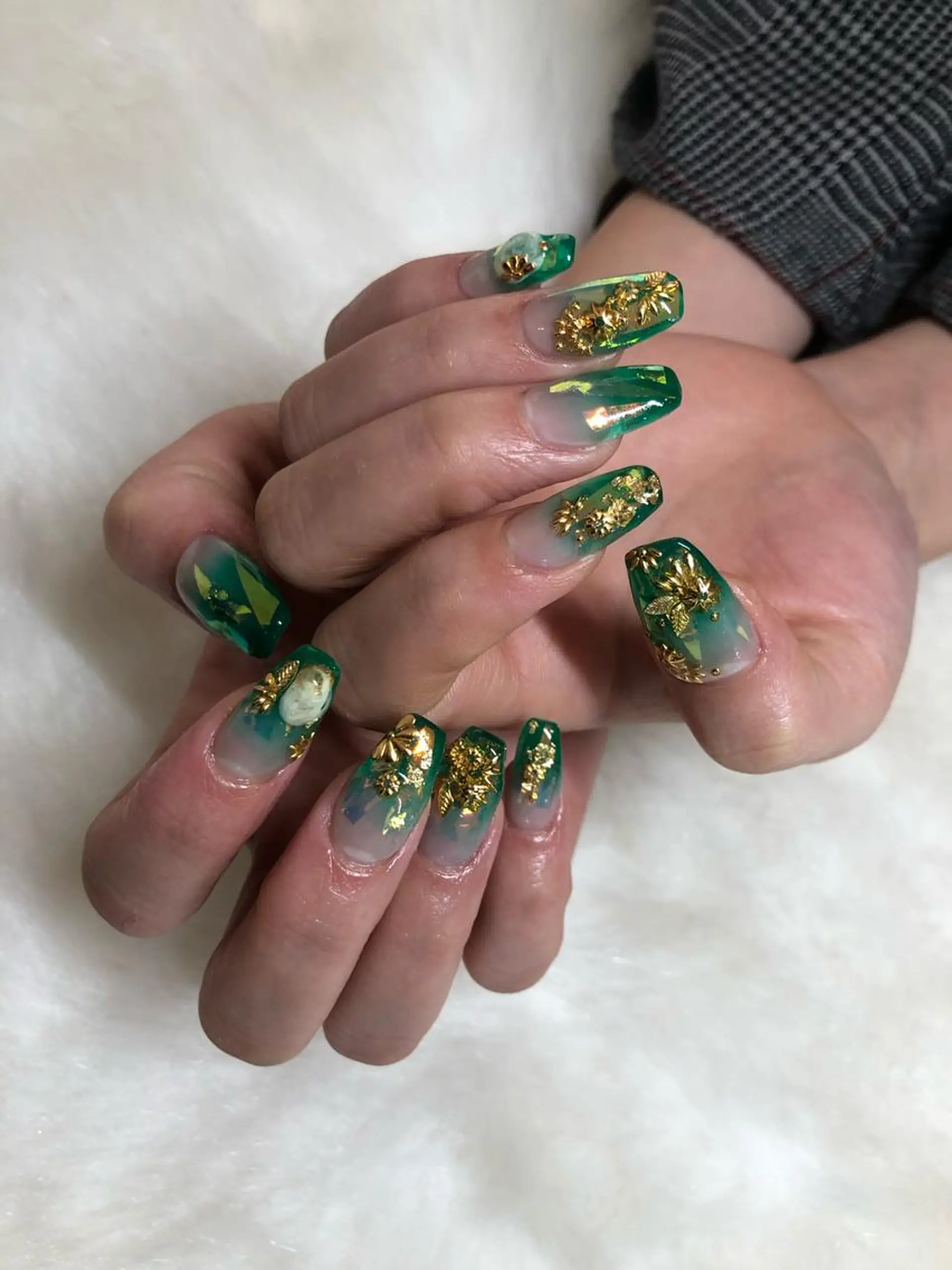 ネイル ハンドネイル Amber21.所属・Nagahama Akariのネイルデザイン