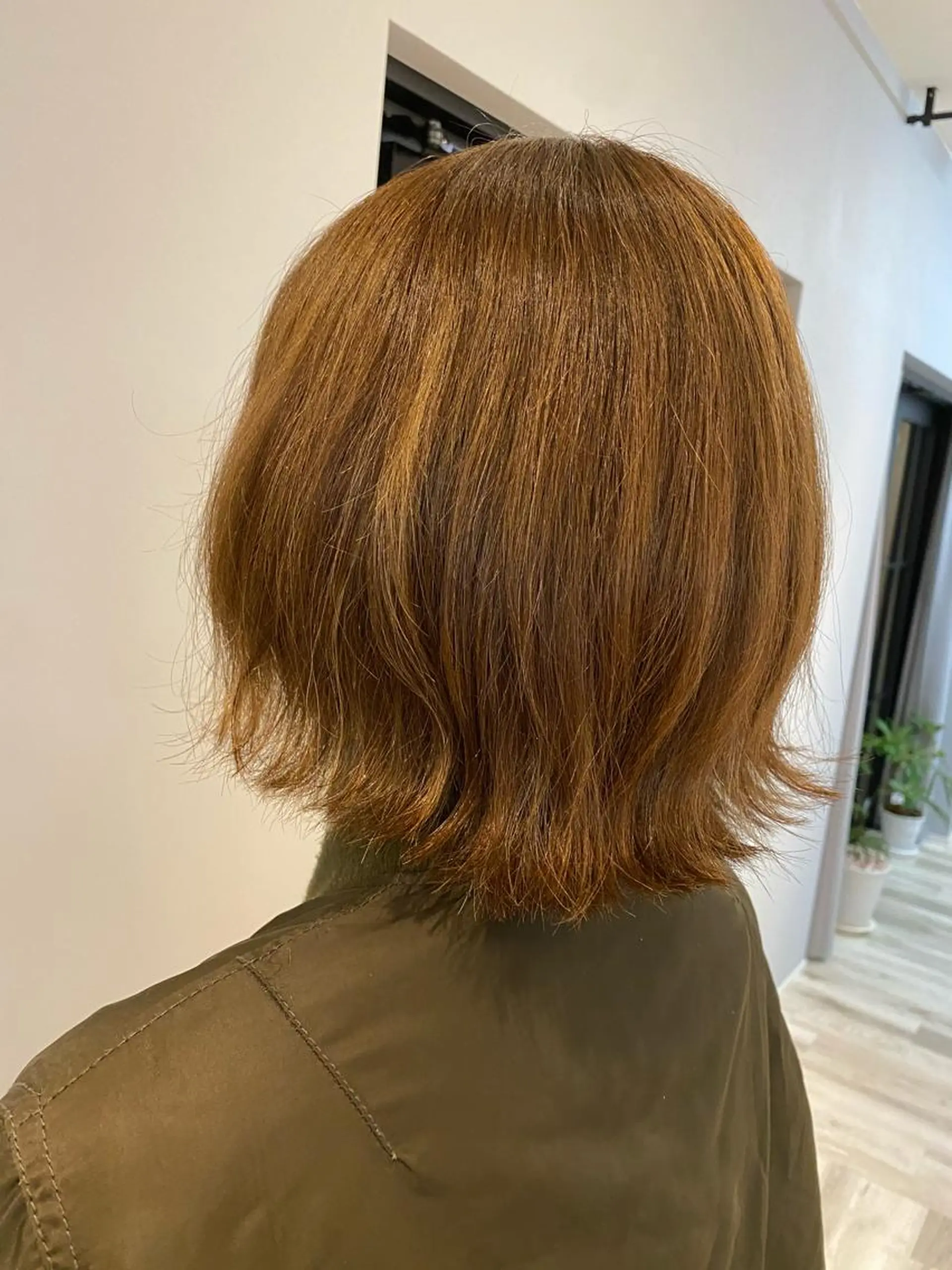 ショート 切りっぱなしボブ ボブ 外ハネヘア 透明感カラー✨ 酸性ストレート特化のヘアスタイル