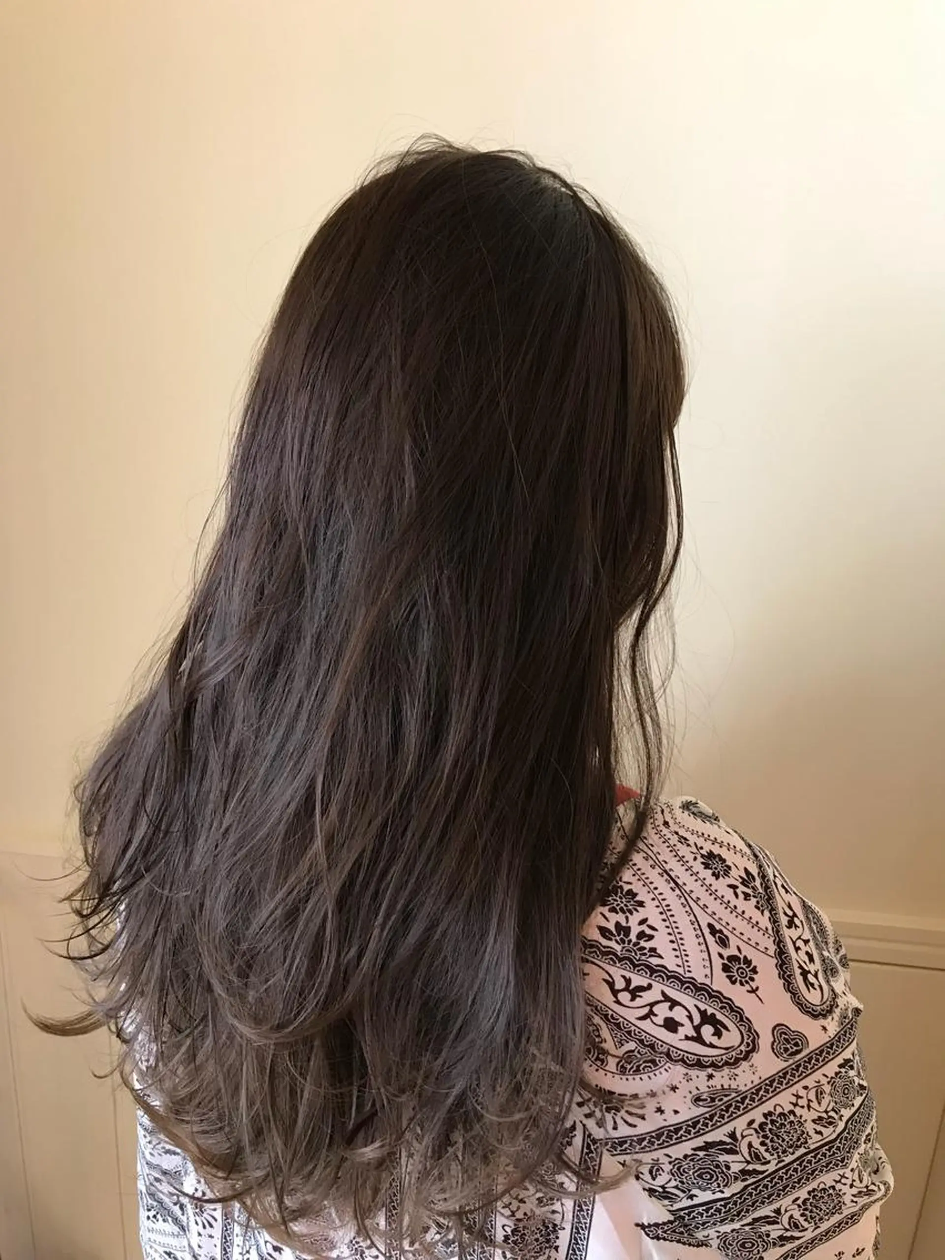 ロング カラー ブルーカラー ブルージュ 透明感カラー レイヤーカット 清水　ちひろ ✄トップスタイリストのヘアスタイル