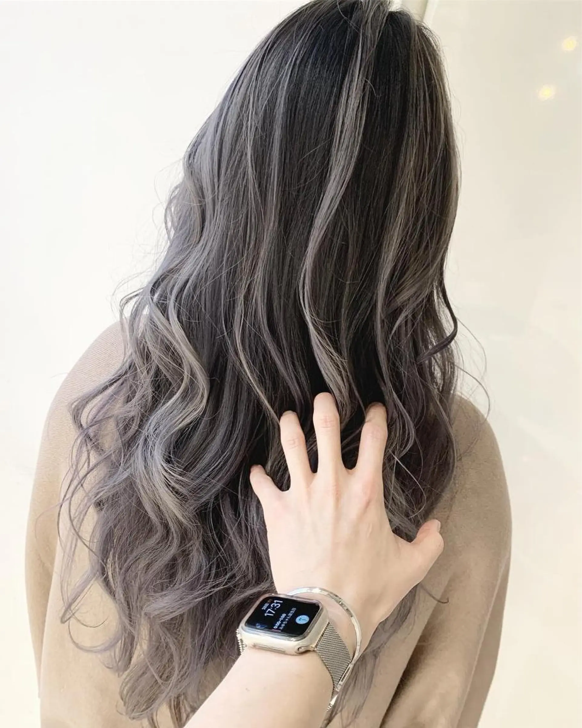 ロング カラー パーマ ヘアアレンジ 【公式】amble luxe池袋東口🩷のヘアスタイル