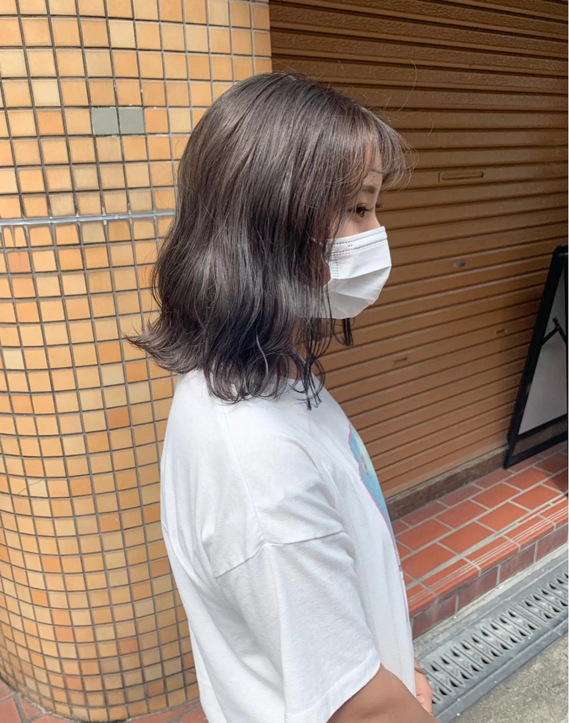 ミディアム カラー グレージュ 杉村 未来のヘアスタイル