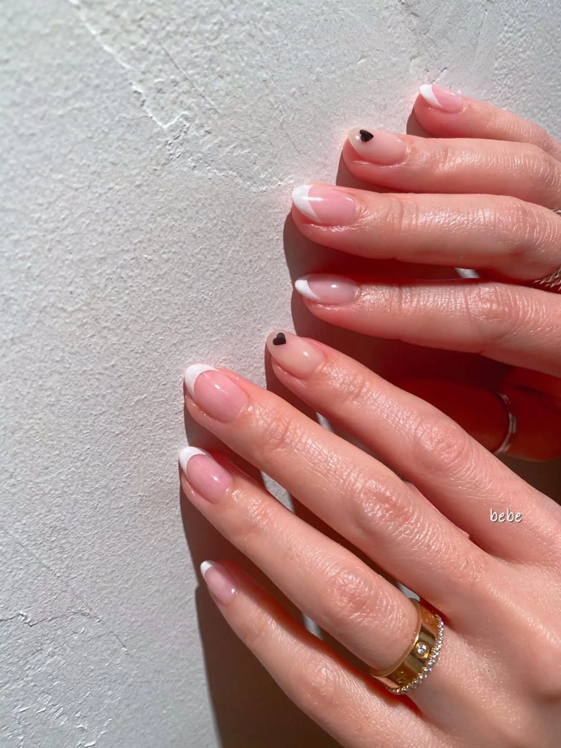 ネイル フレンチネイル ハート Ann. nail.tokyo所属・Ann nailのネイルデザイン
