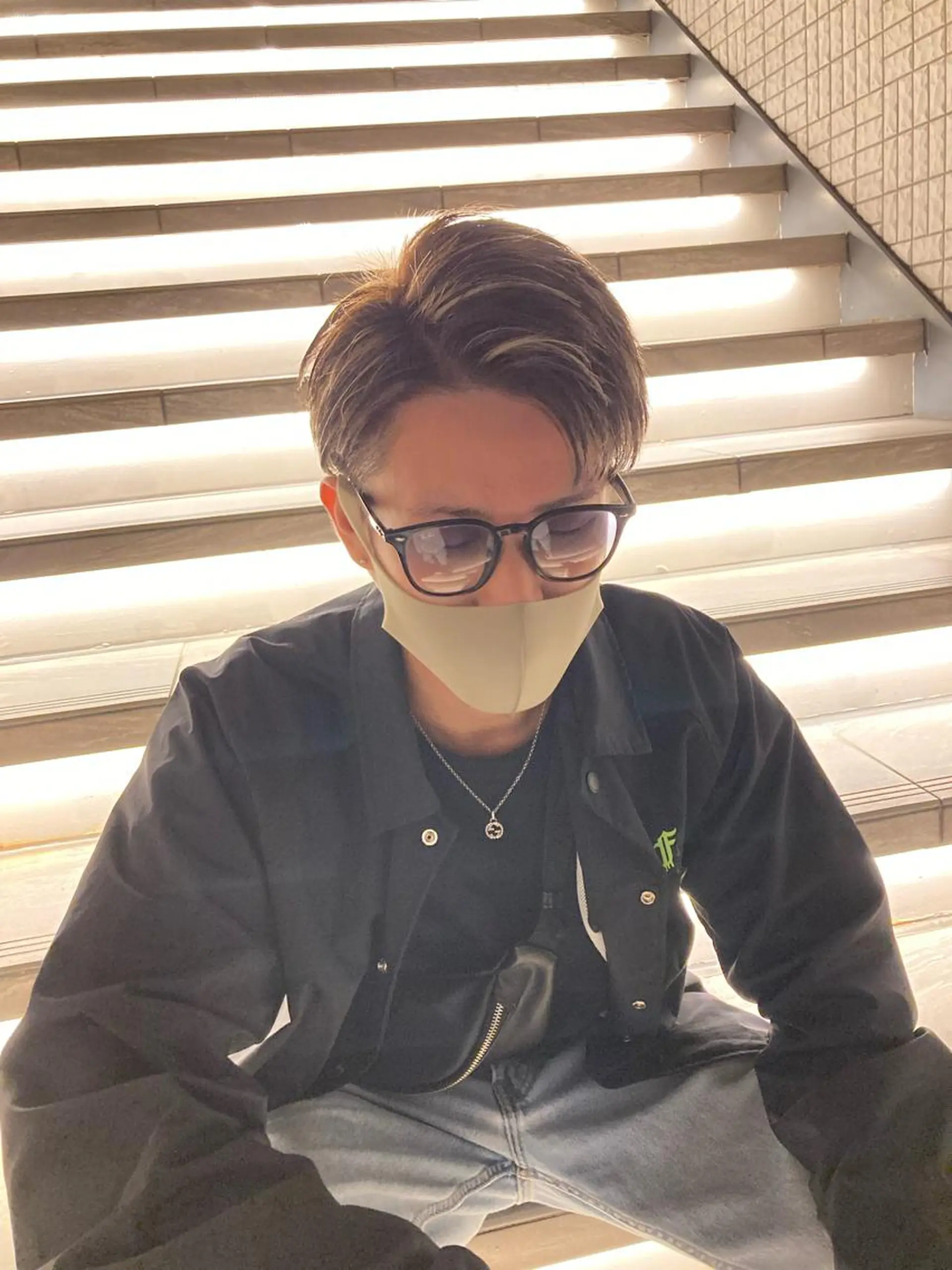 ショート ハイライト 茨木市駅徒歩5分 小林龍之介のヘアスタイル