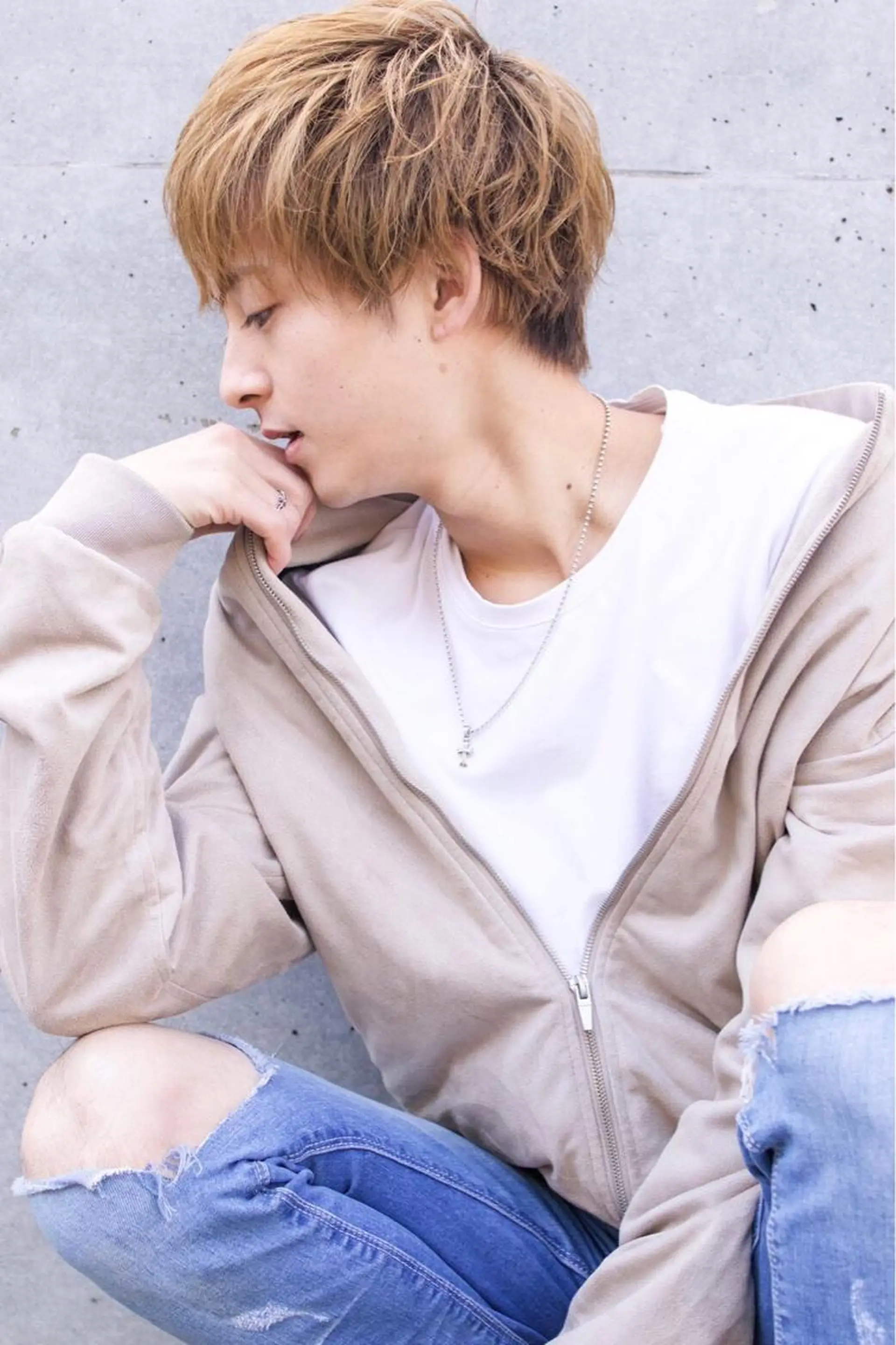 ショート カラー メンズ メンズハイトーン ハイトーンカラー 赤み消し🌿 透明感カラー🫧のヘアスタイル