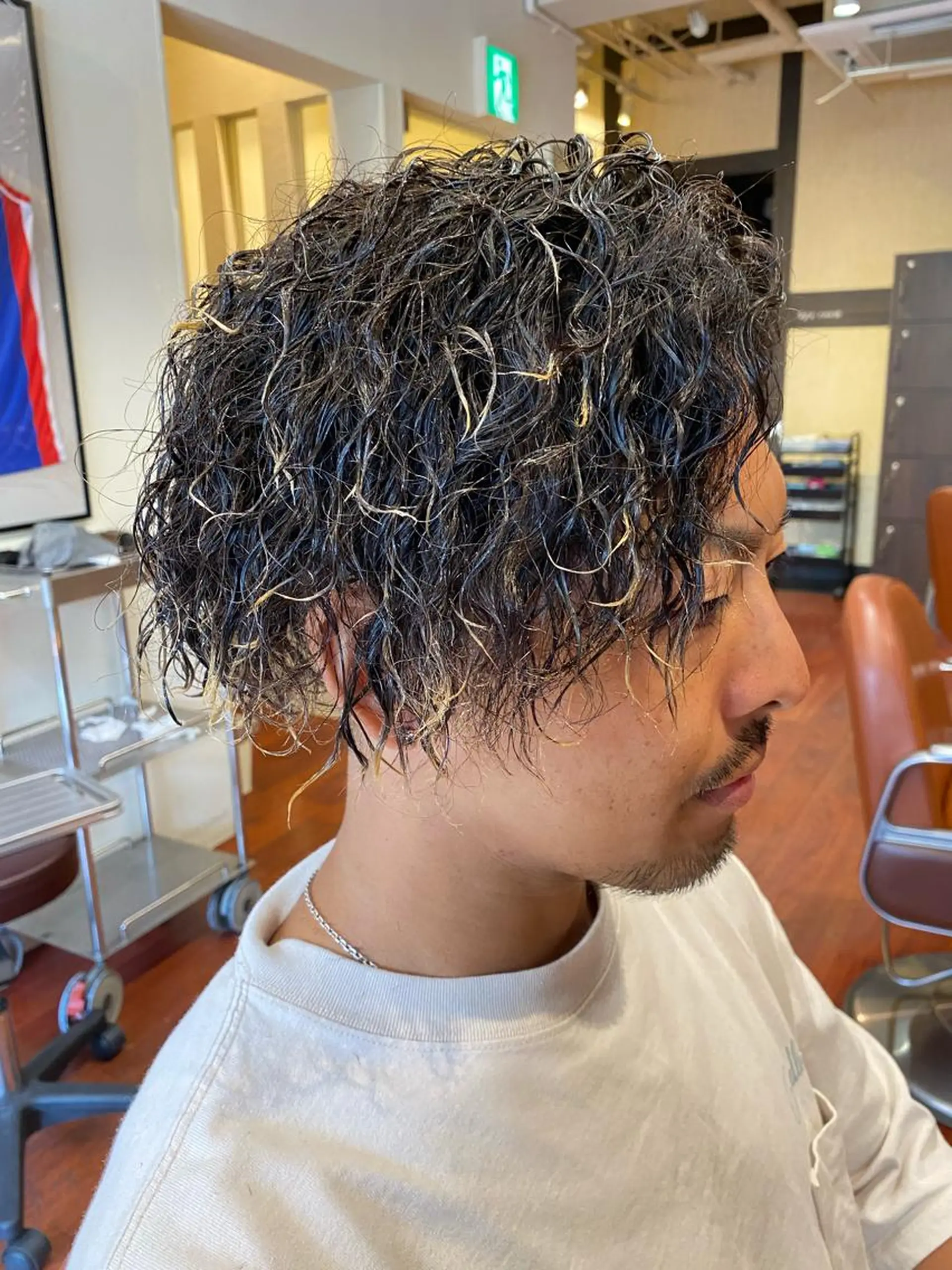 ショート ハイライト ツイストパーマ カット パーマ トリートメント ヘアセット hairdressing salon　mulum所属・代表Masa 久屋大通駅30秒のヘアスタイル