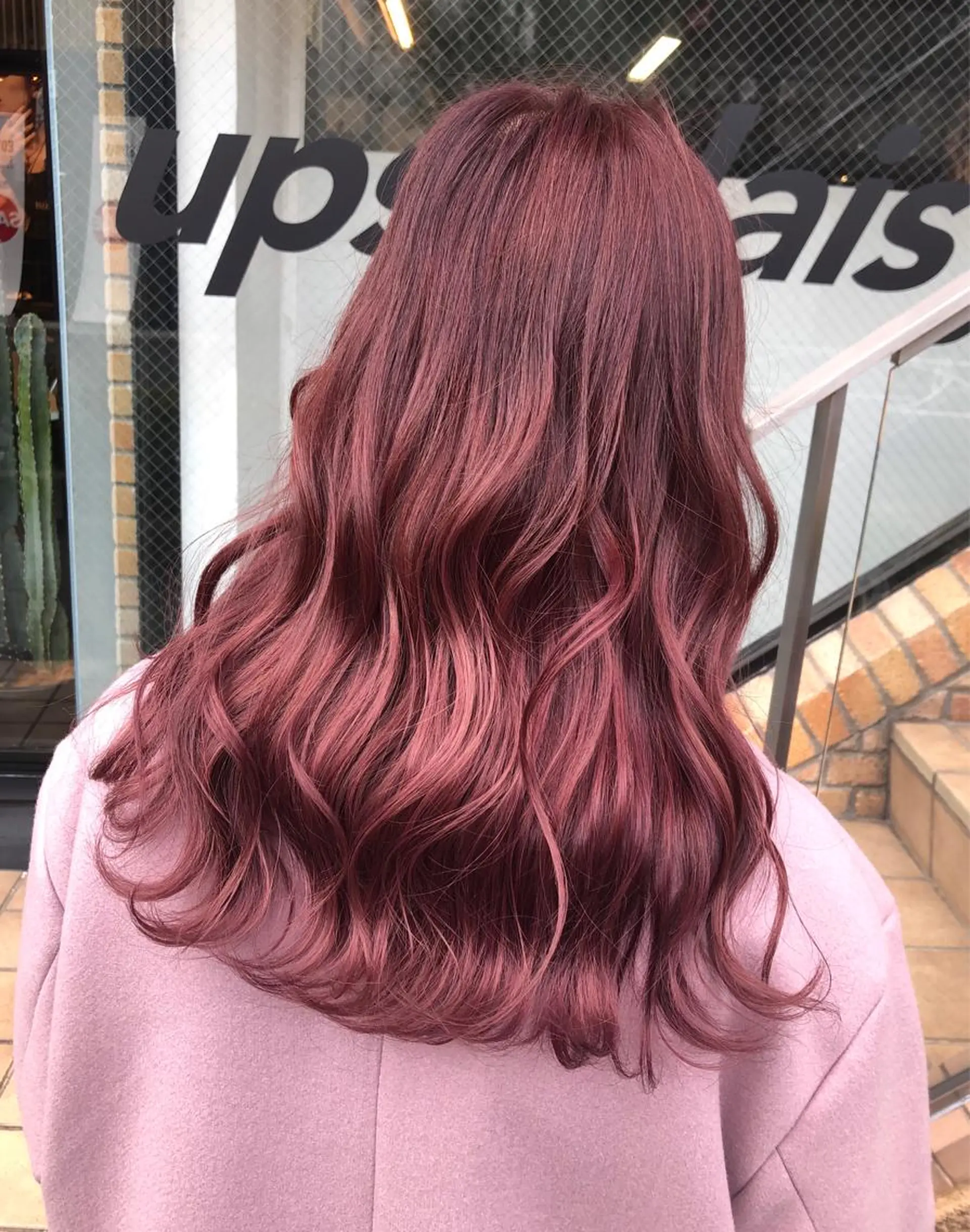 ロング カラー ヘアアレンジ 八巻 晴香のヘアスタイル