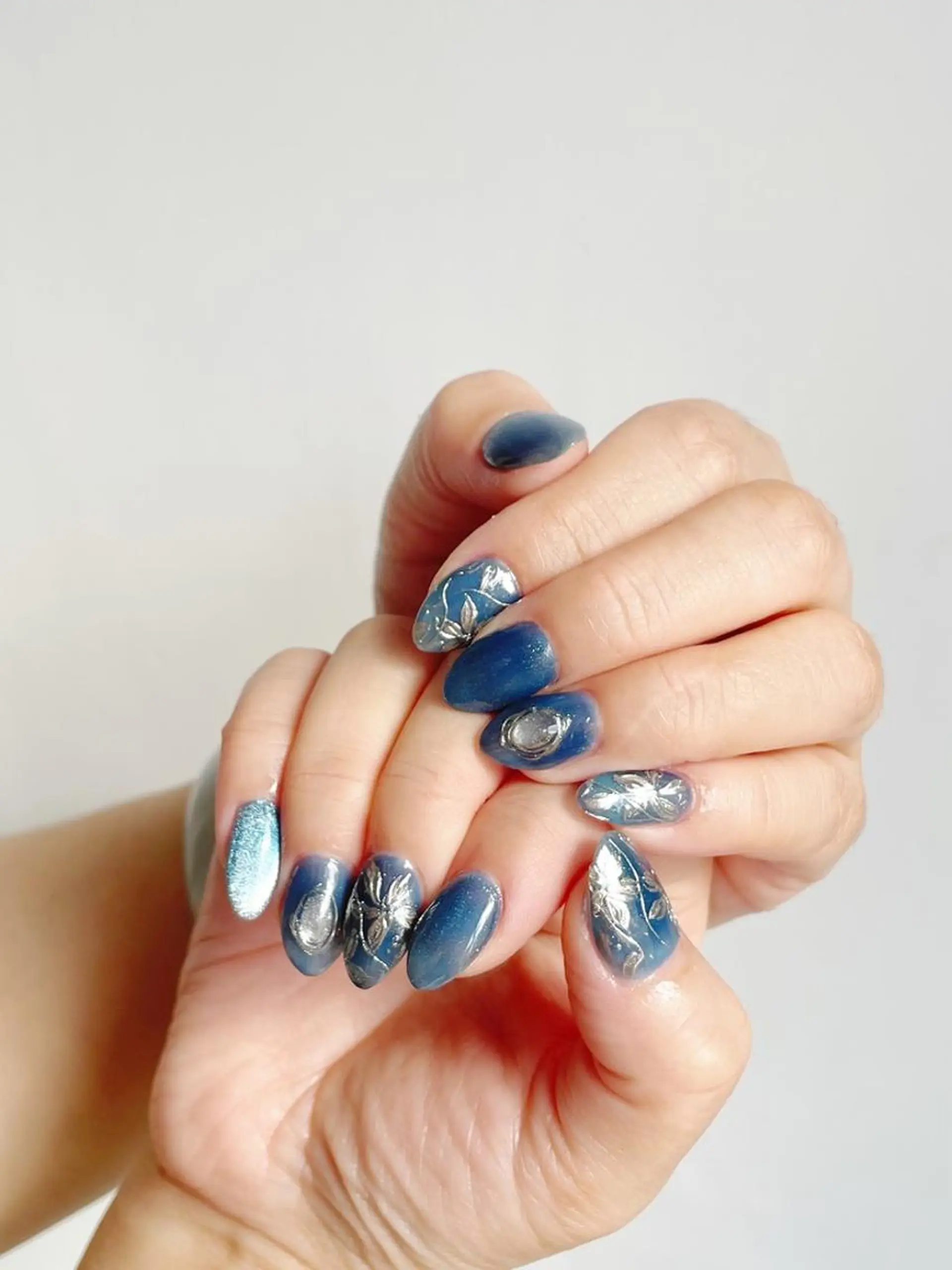 ネイル ルイス " Nail 渋谷のネイルデザイン