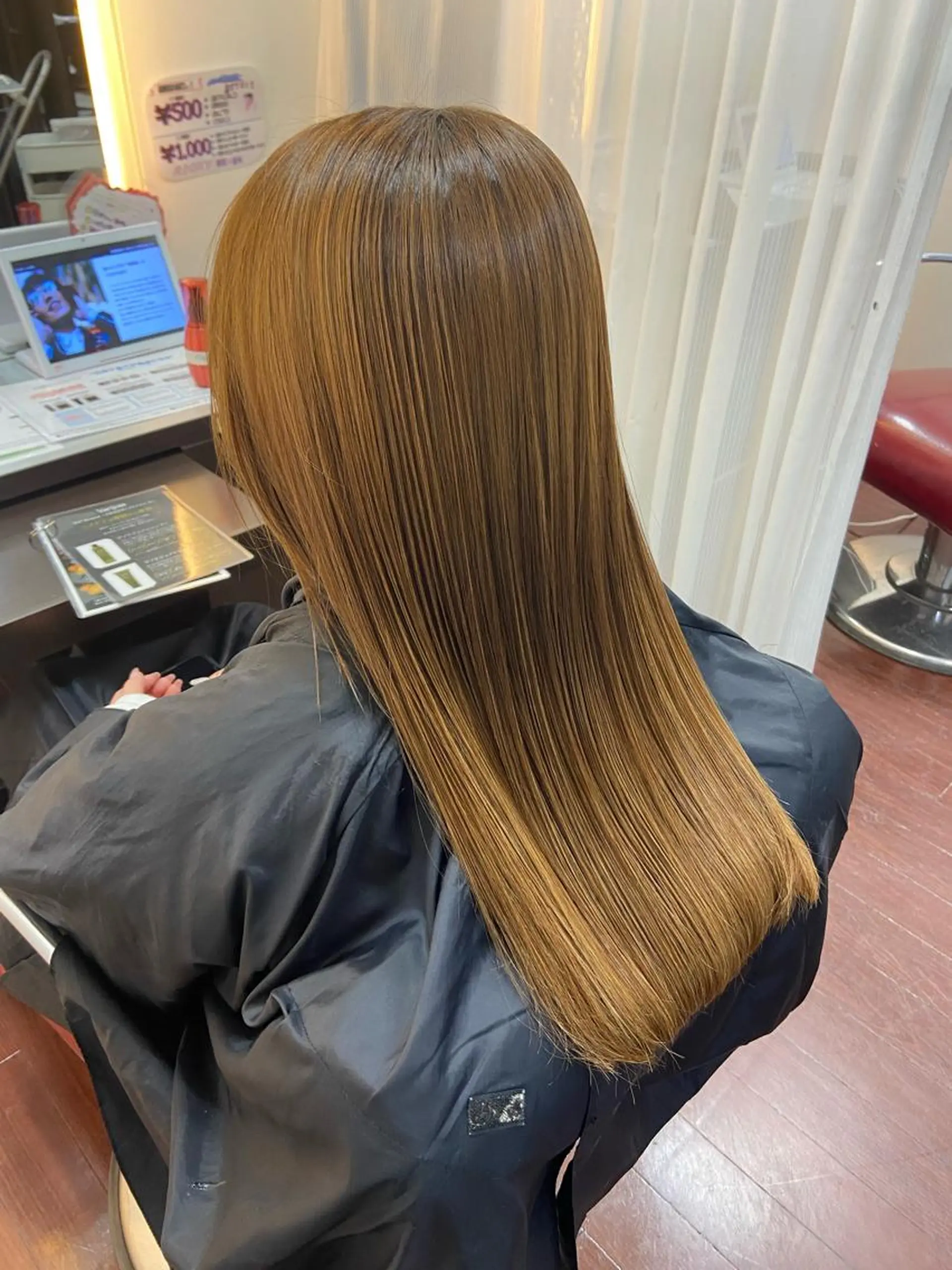 ロング 縮毛矯正 瀧下 唯のヘアスタイル