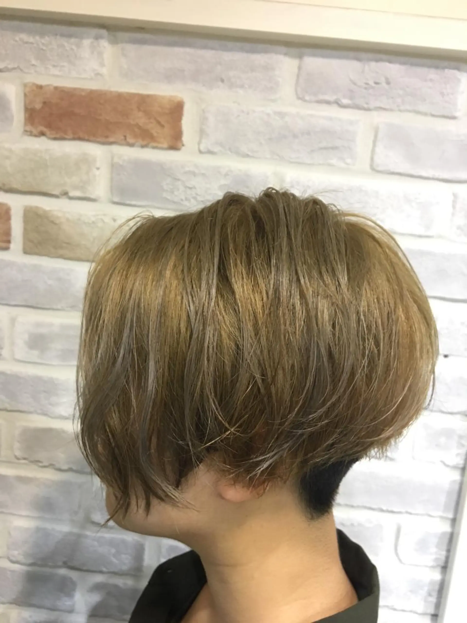 ショート カラー Tina所属・「Tina」一木 智之のヘアスタイル