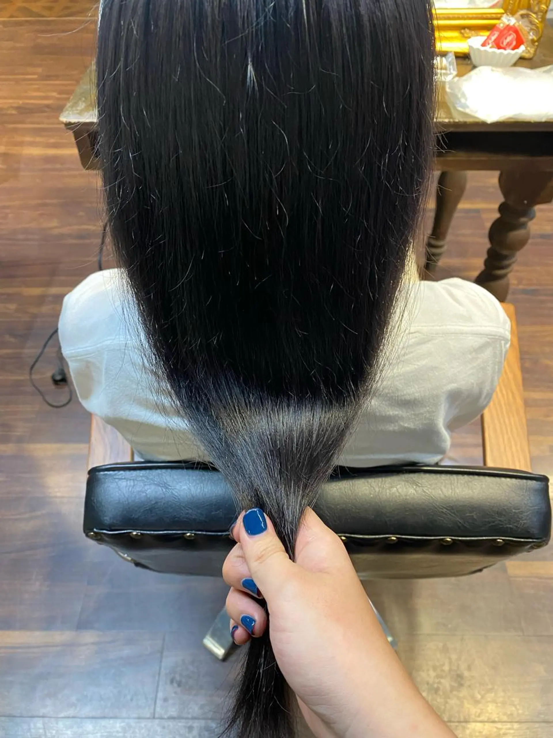 ロング カラー パーマ ヘアアレンジ 黒髪 ブルーカラー ブルーブラック グレーブラック 髪質改善 韓国ヘア×髪質 改善🇰🇷シオリのヘアスタイル